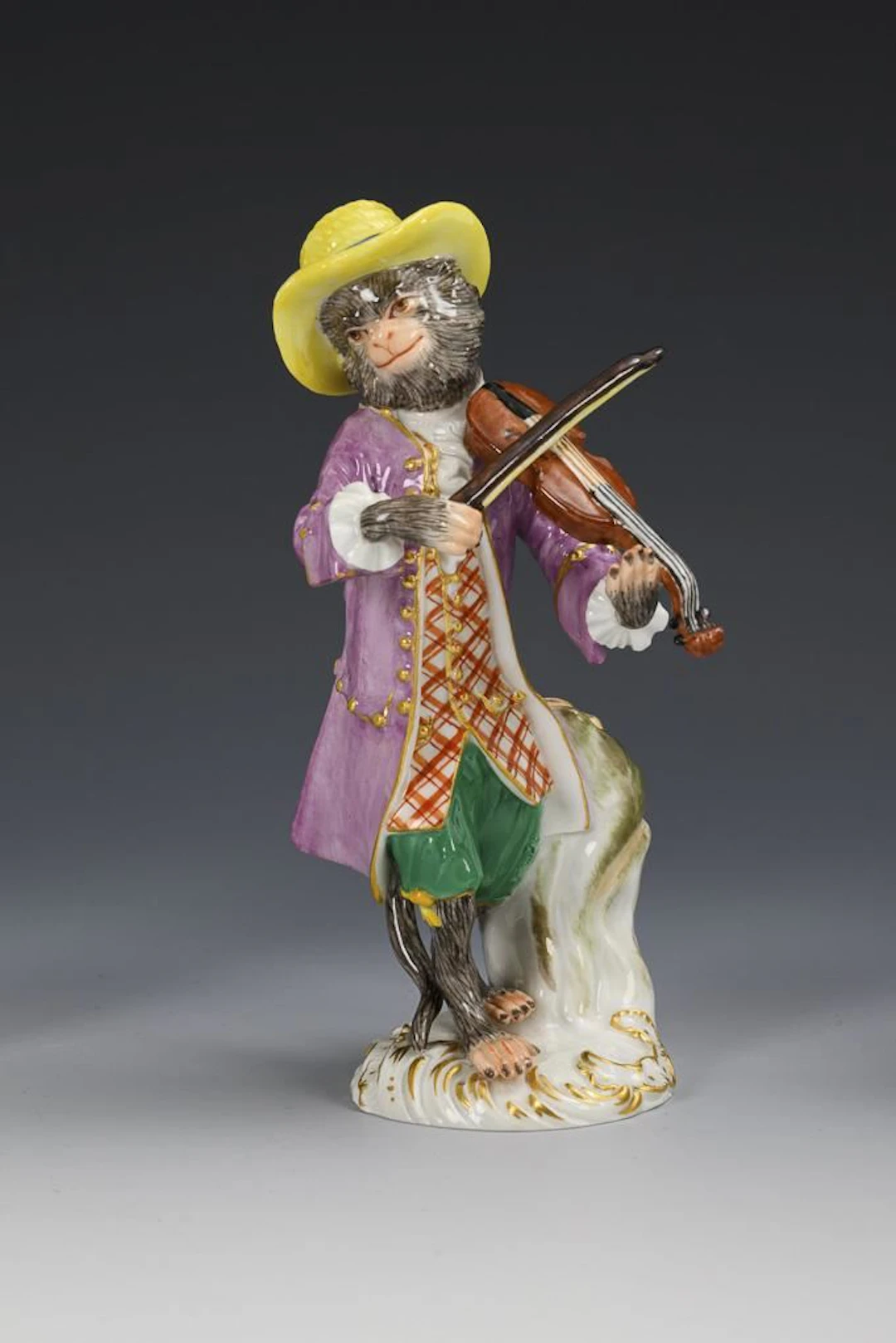 Monkey as a Violinist. Meissen.