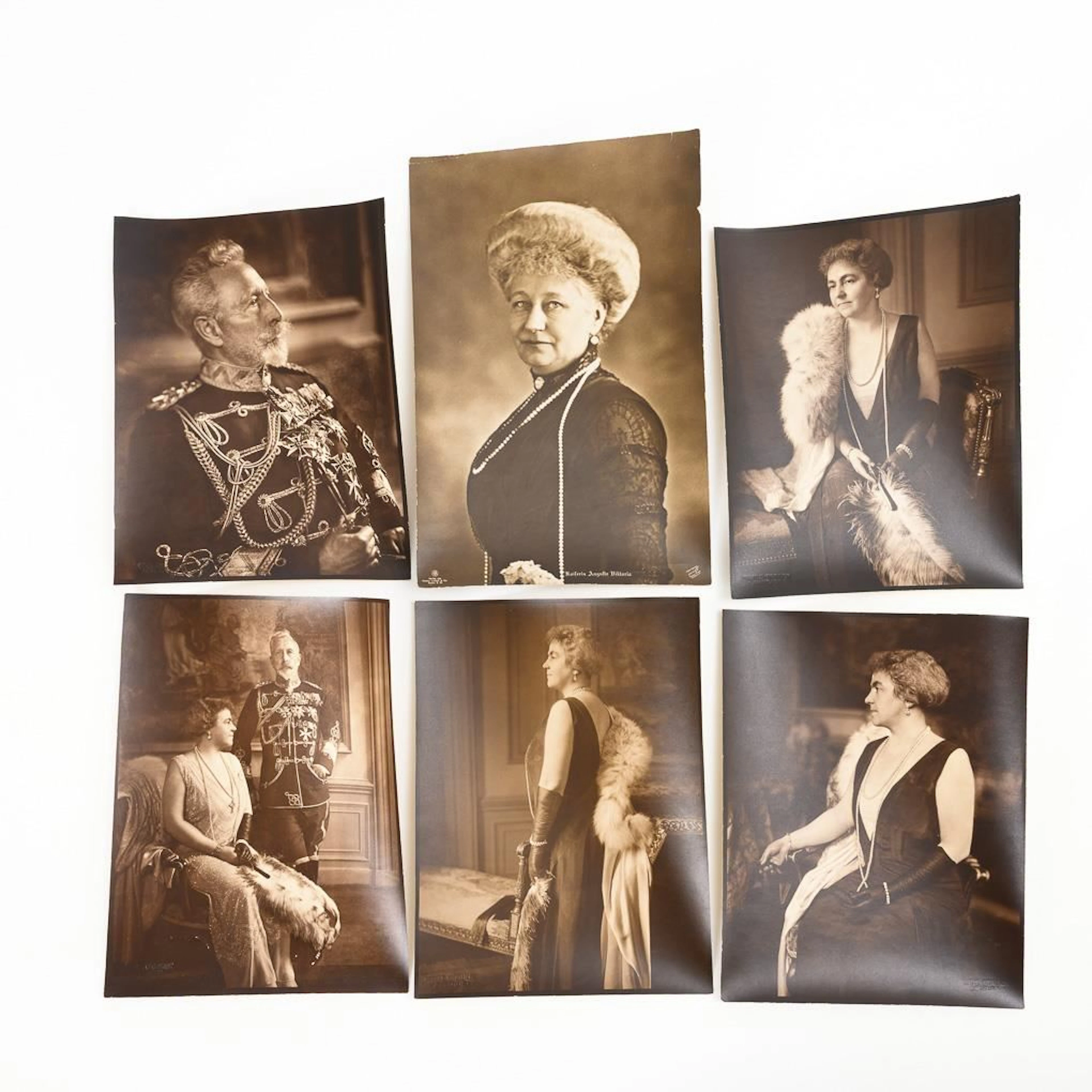 5+1 photographs: former Emperor Wilhelm II, Hermine Reuss (elder line)
