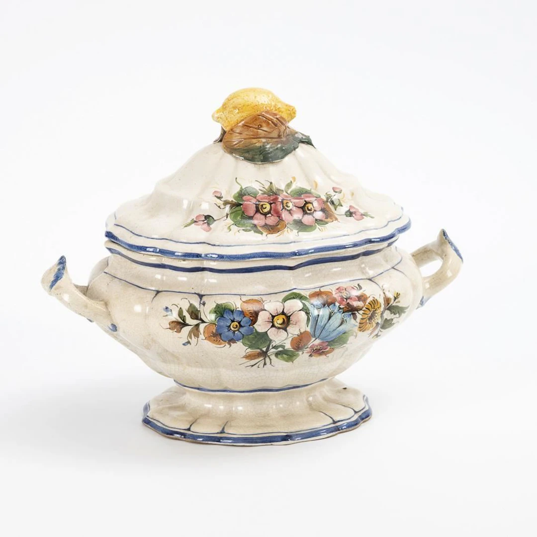 Lidded tureen. Bassano.