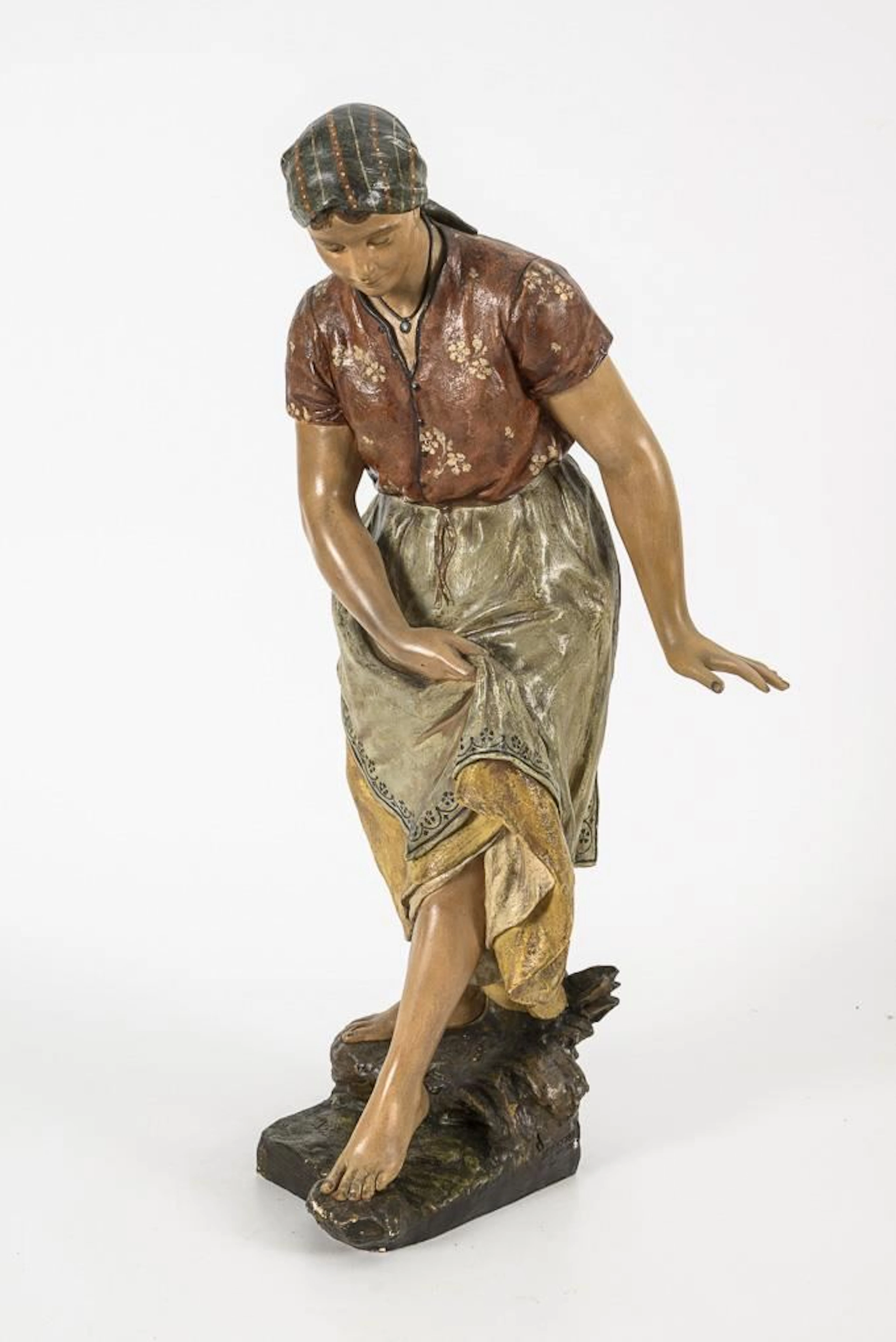"Bachelse" figurine. Vienna-based manufacturer Friedrich Goldscheider.
