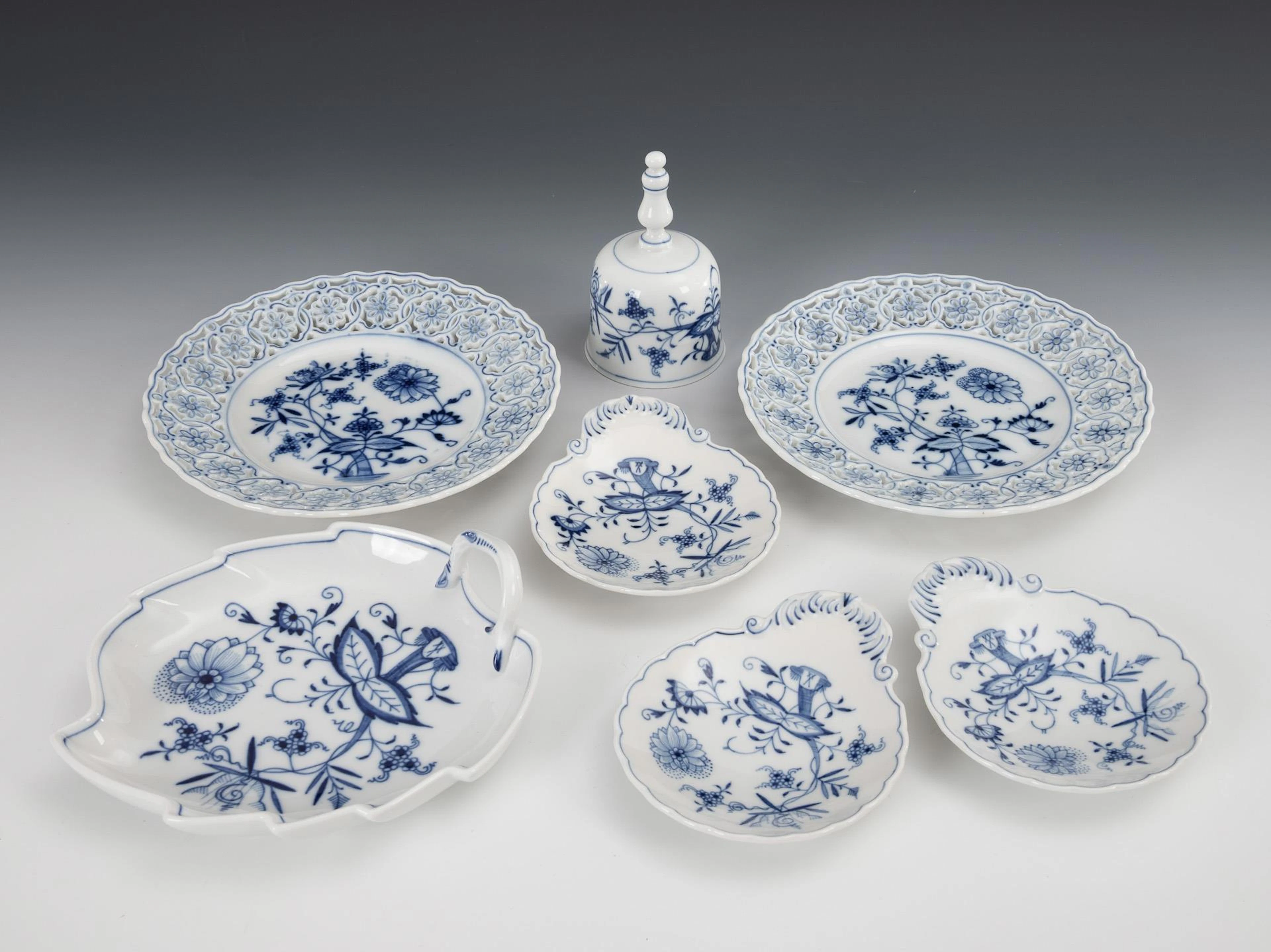 7 onion pattern porcelains.