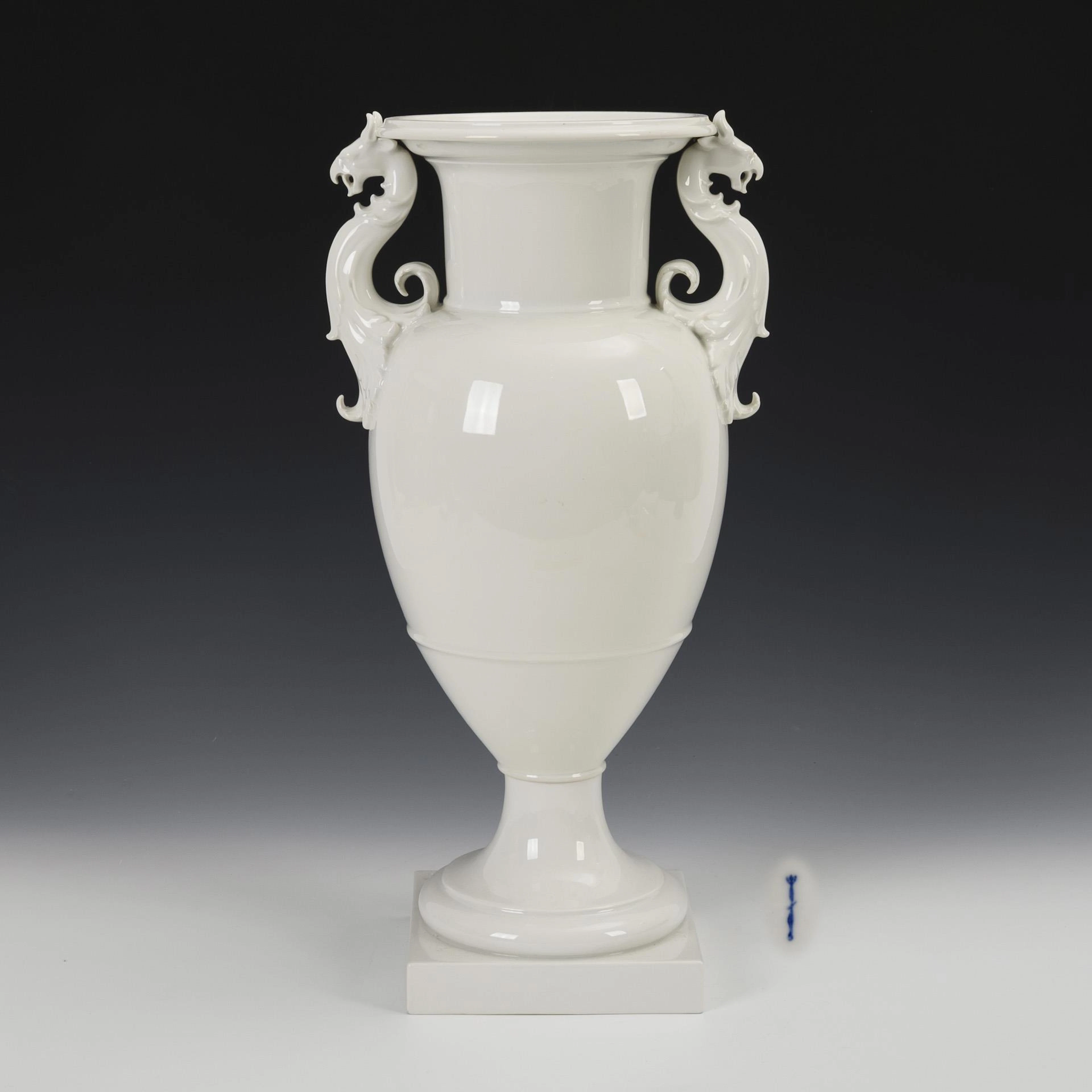 Large "French vase" with griffin-head handles. KPM Berlin.
