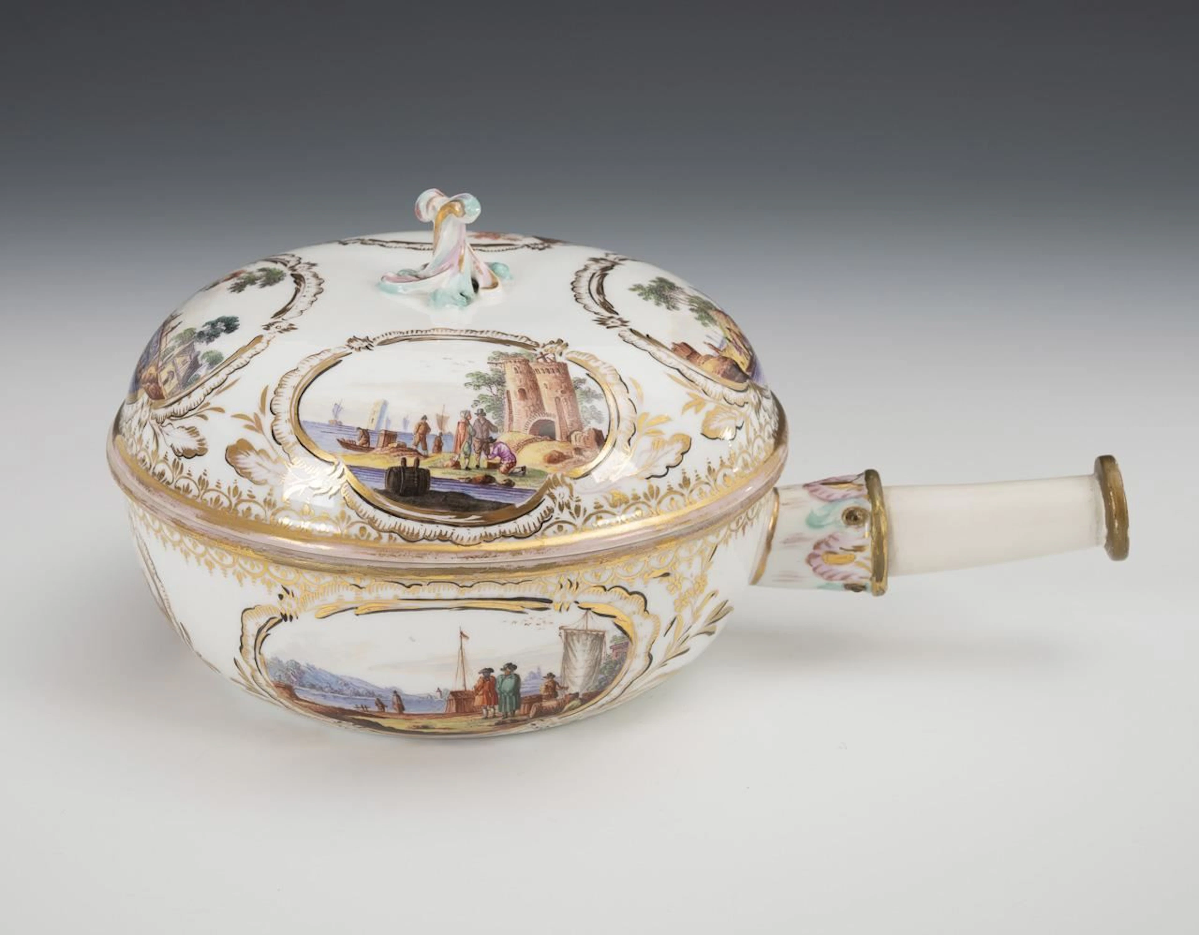 Baroque casserole with landscape painting. Meissen.