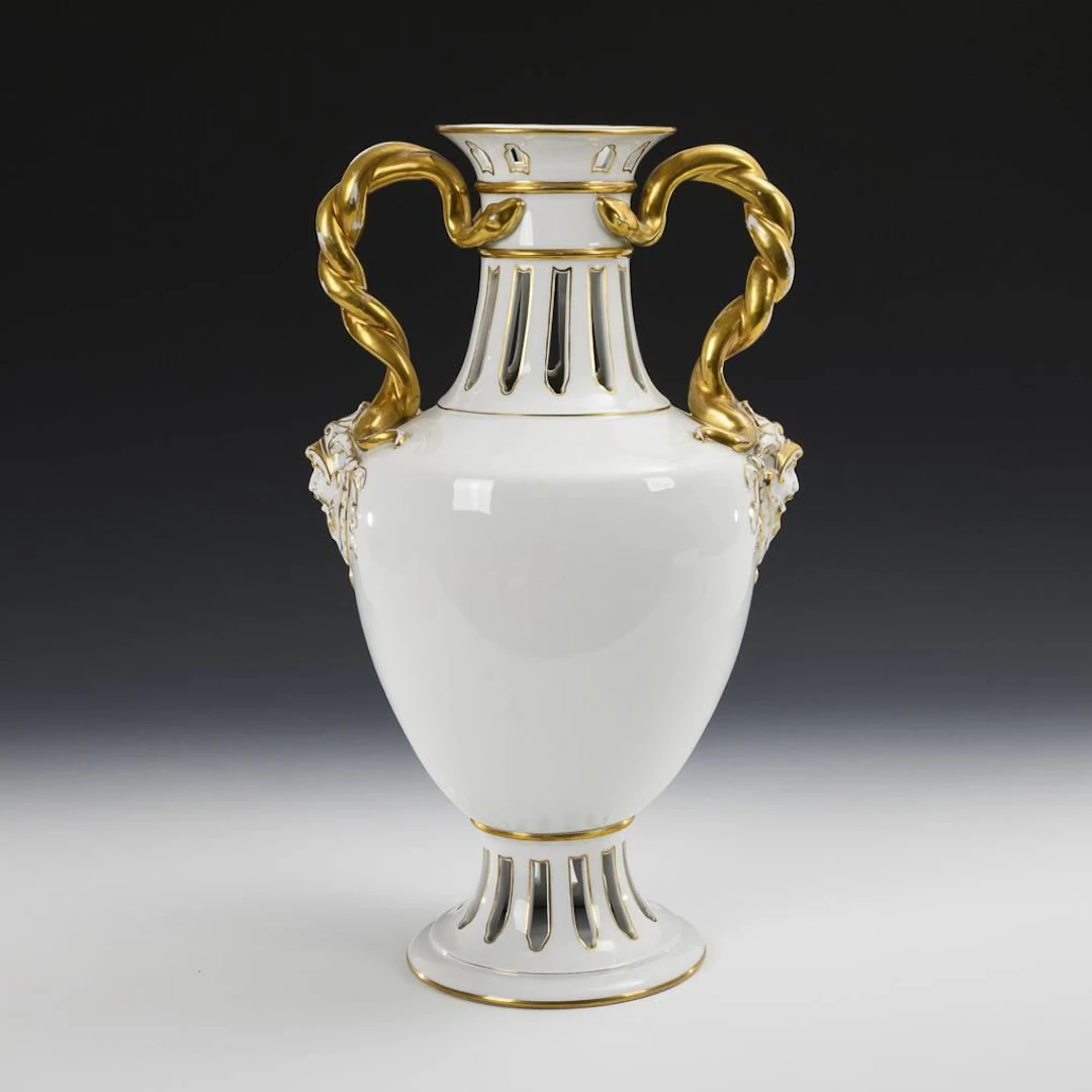 Potpourri vase. Hutschenreuther.
