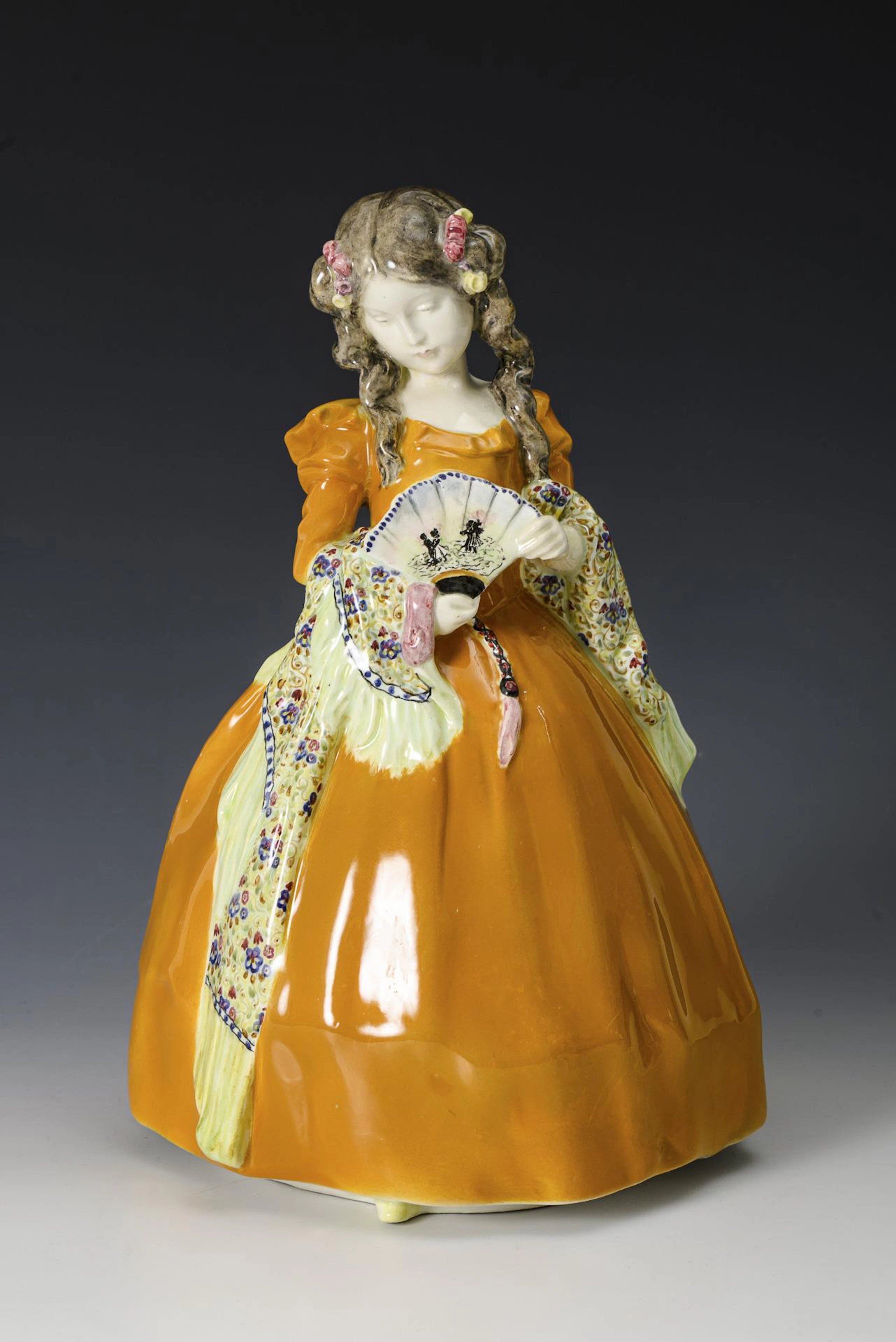 Art Nouveau figurine "Standing girl with fan". Viennese manufactory