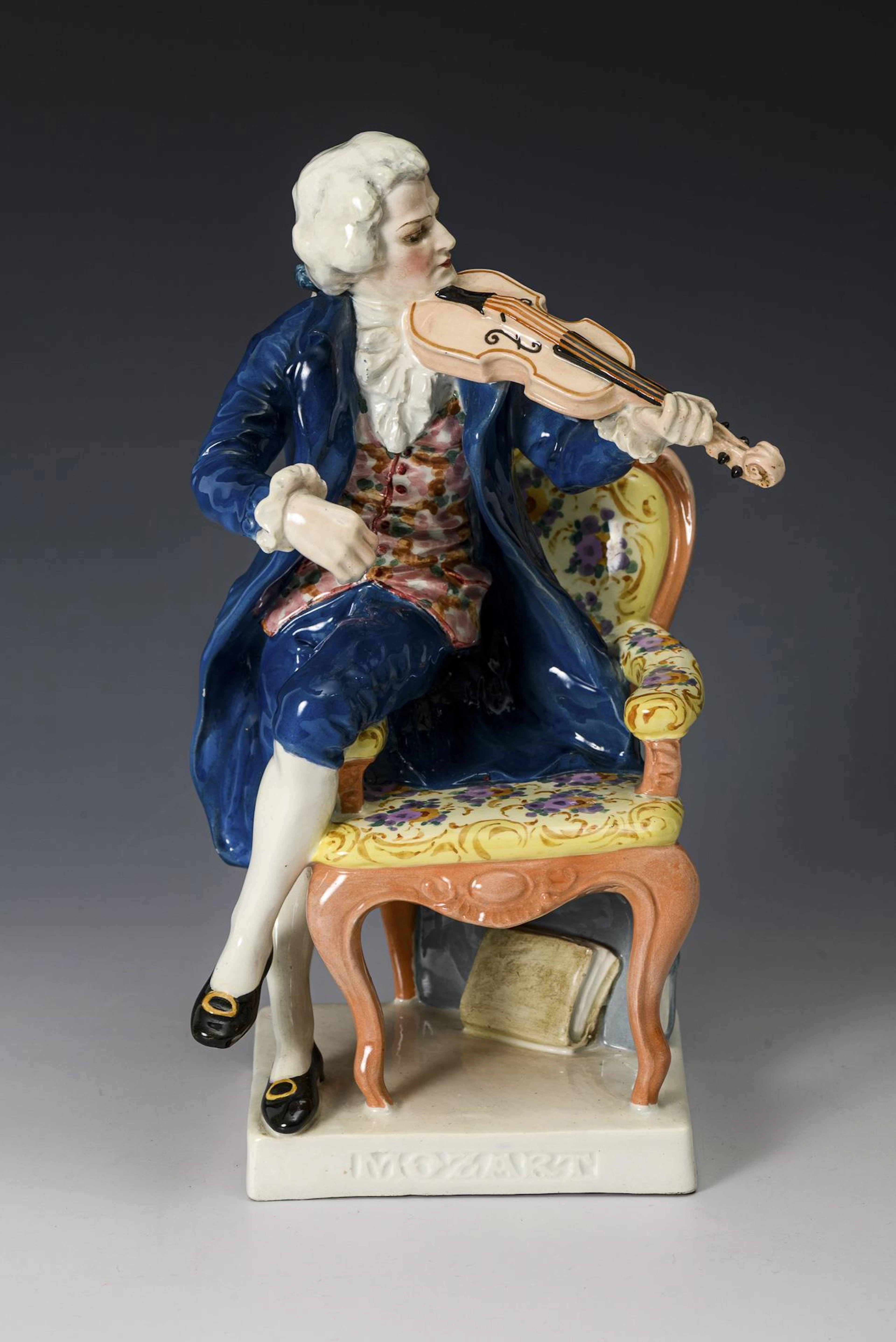 Art Nouveau figurine "Mozart". Vienna manufactory Friedrich Goldscheider.