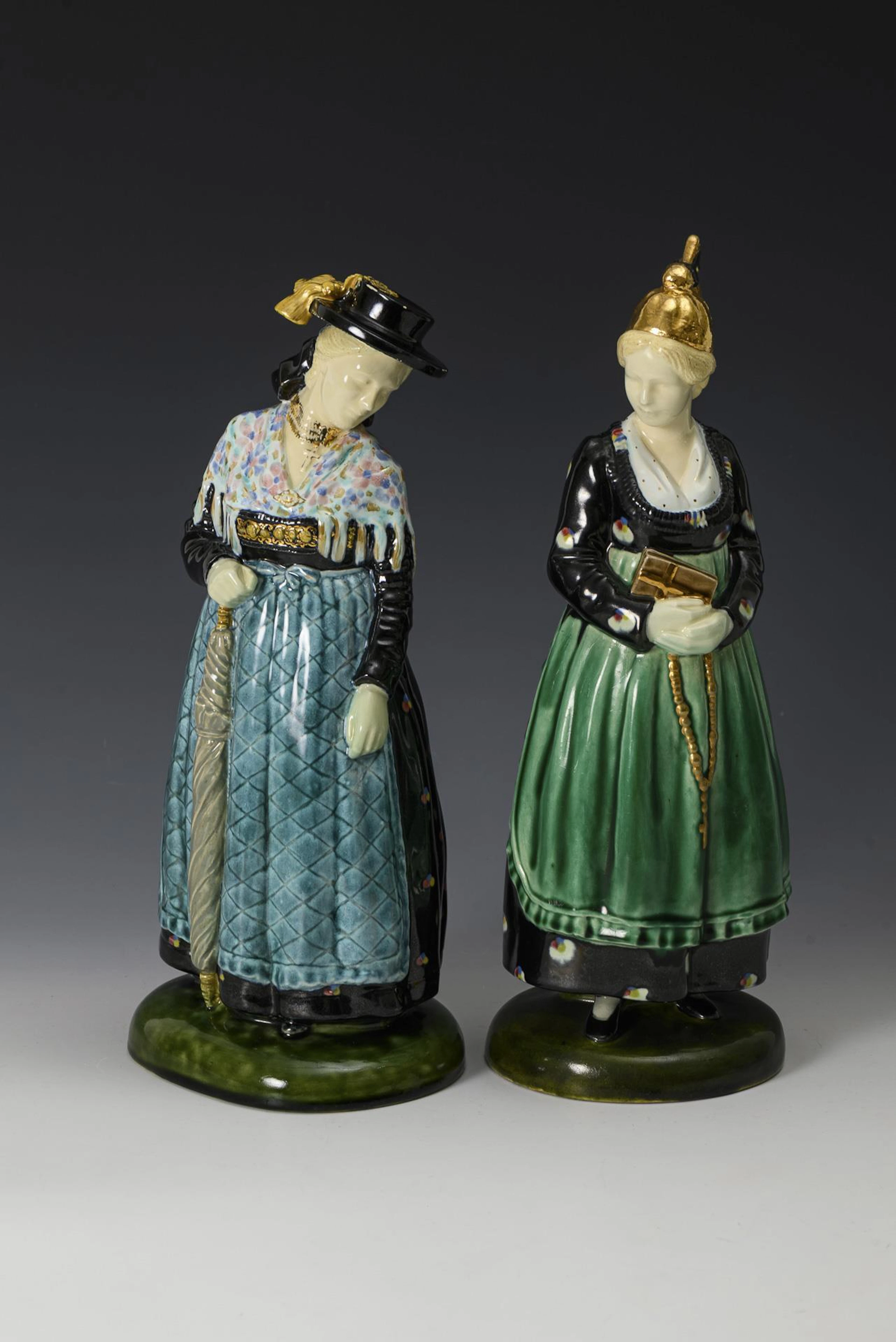 2 Art Nouveau figurines "Churchgoers". Gmundner ceramics.