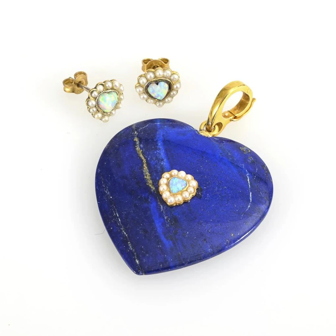Set: Stud Earrings and Pendant with Opal Hearts.