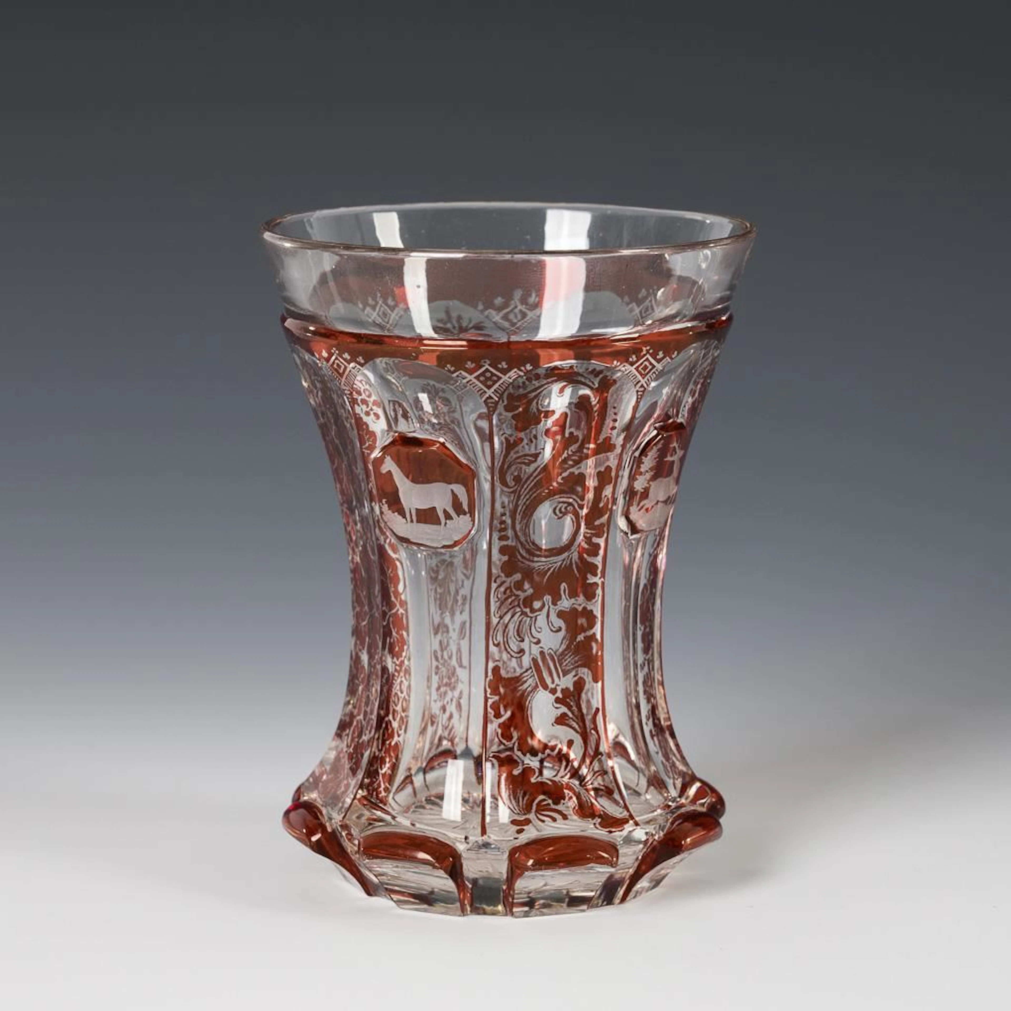 Biedermeier cup with hunting motifs.