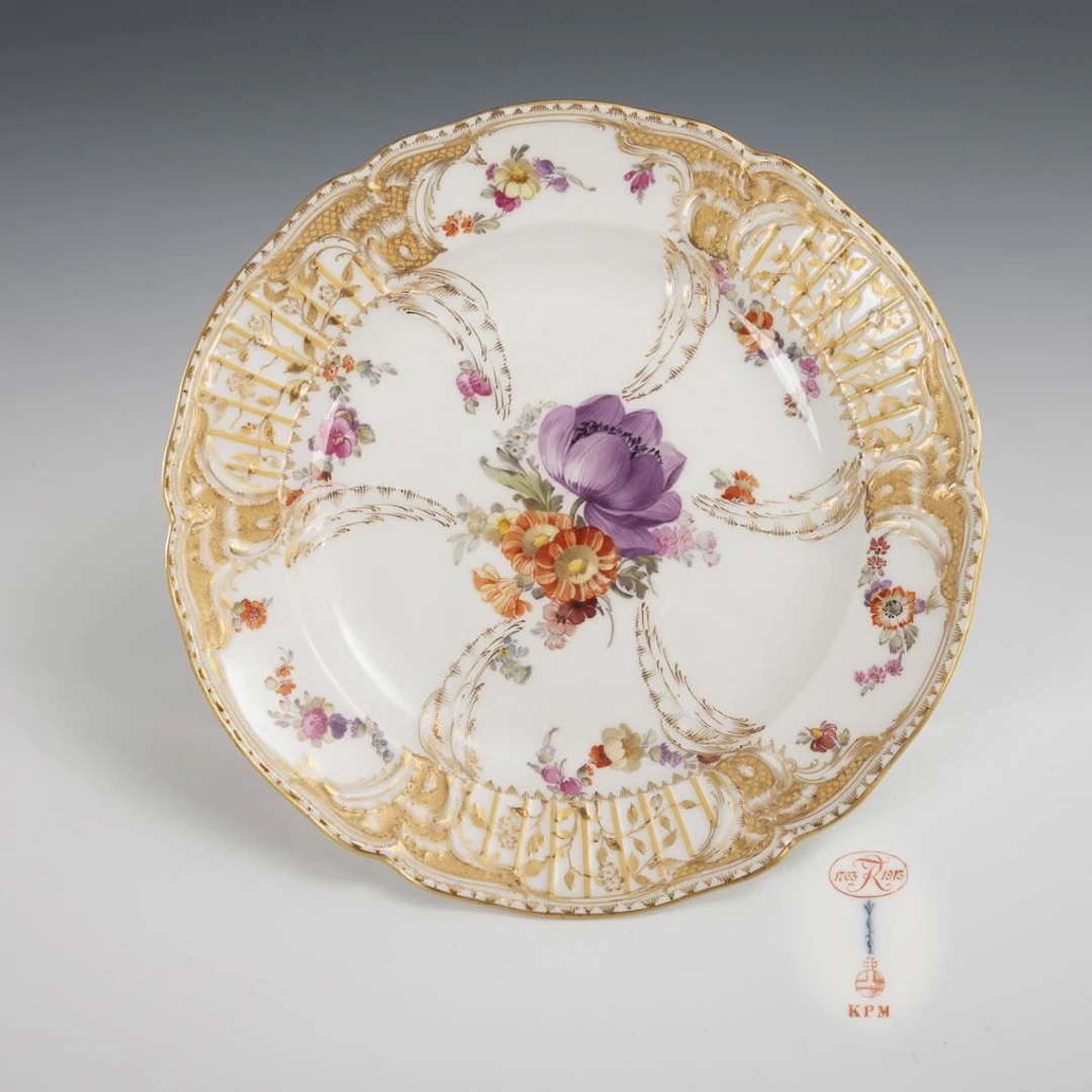 Plate with floral design. KPM Berlin.
