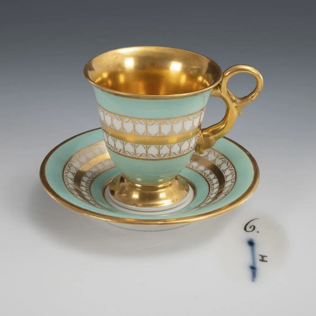 Display cup. KPM Berlin.