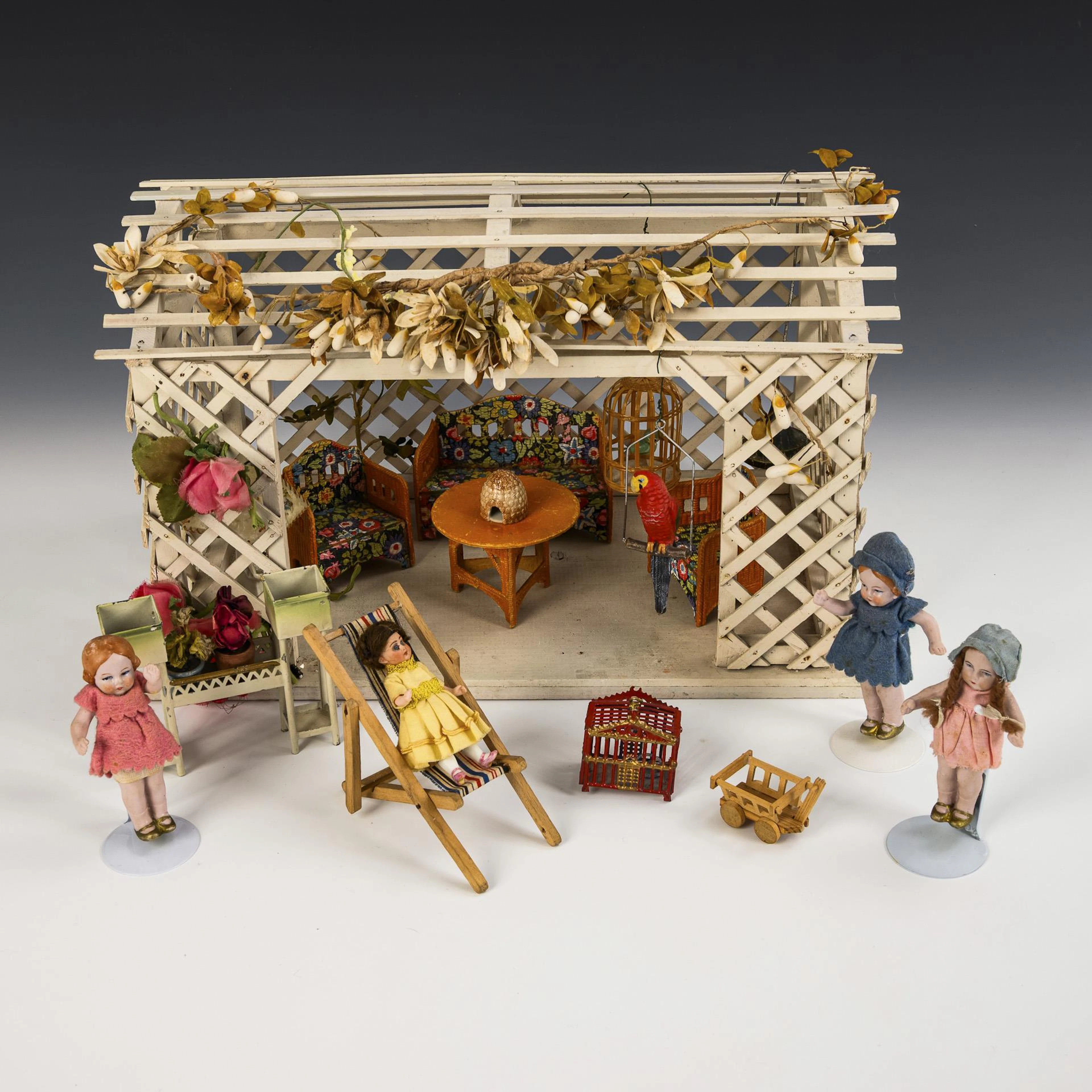 Garden arbor.