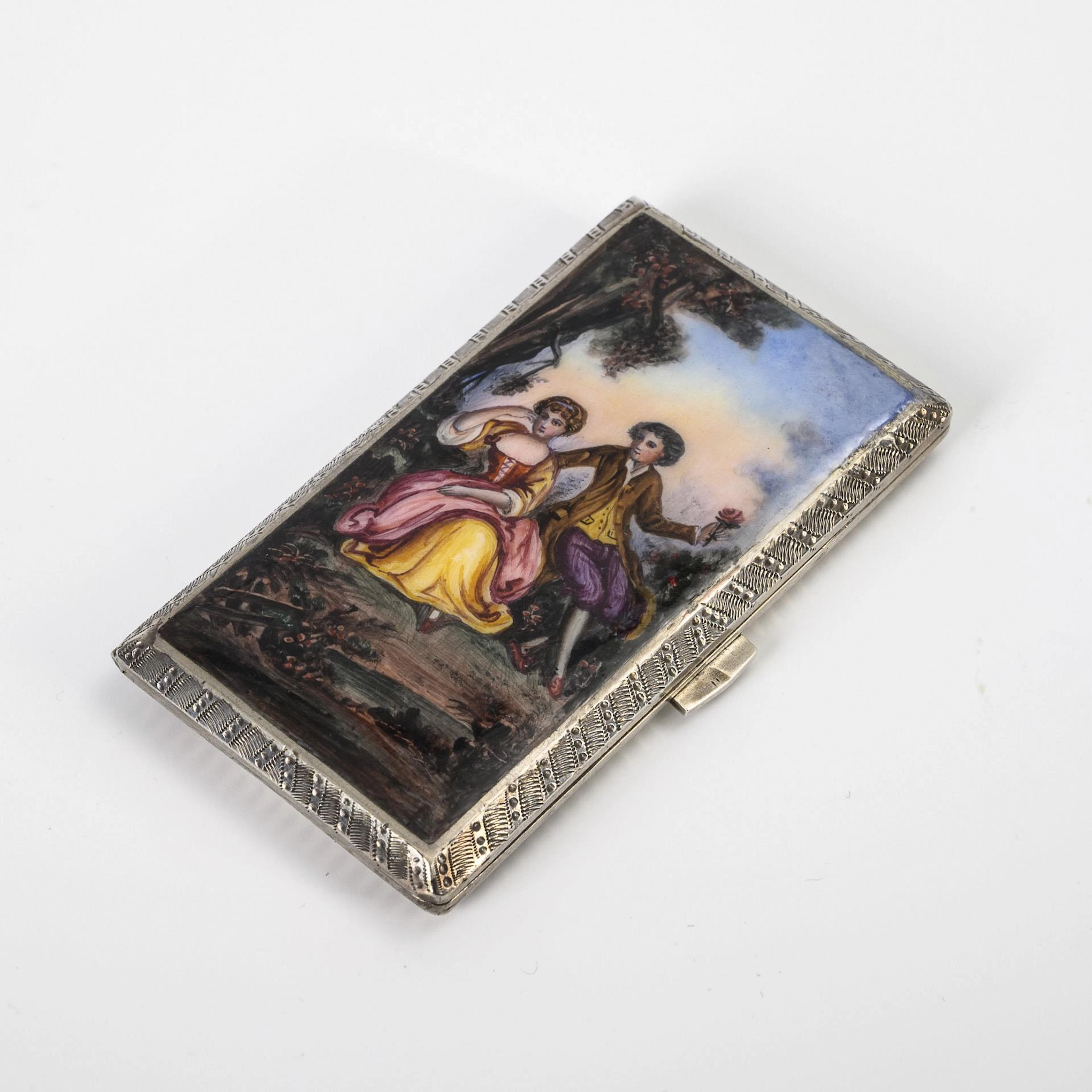 Small cigarette case with enamel painting.
