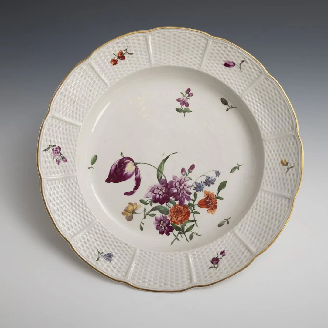 Baroque vegetable plate with floral design. Ludwigsburg.