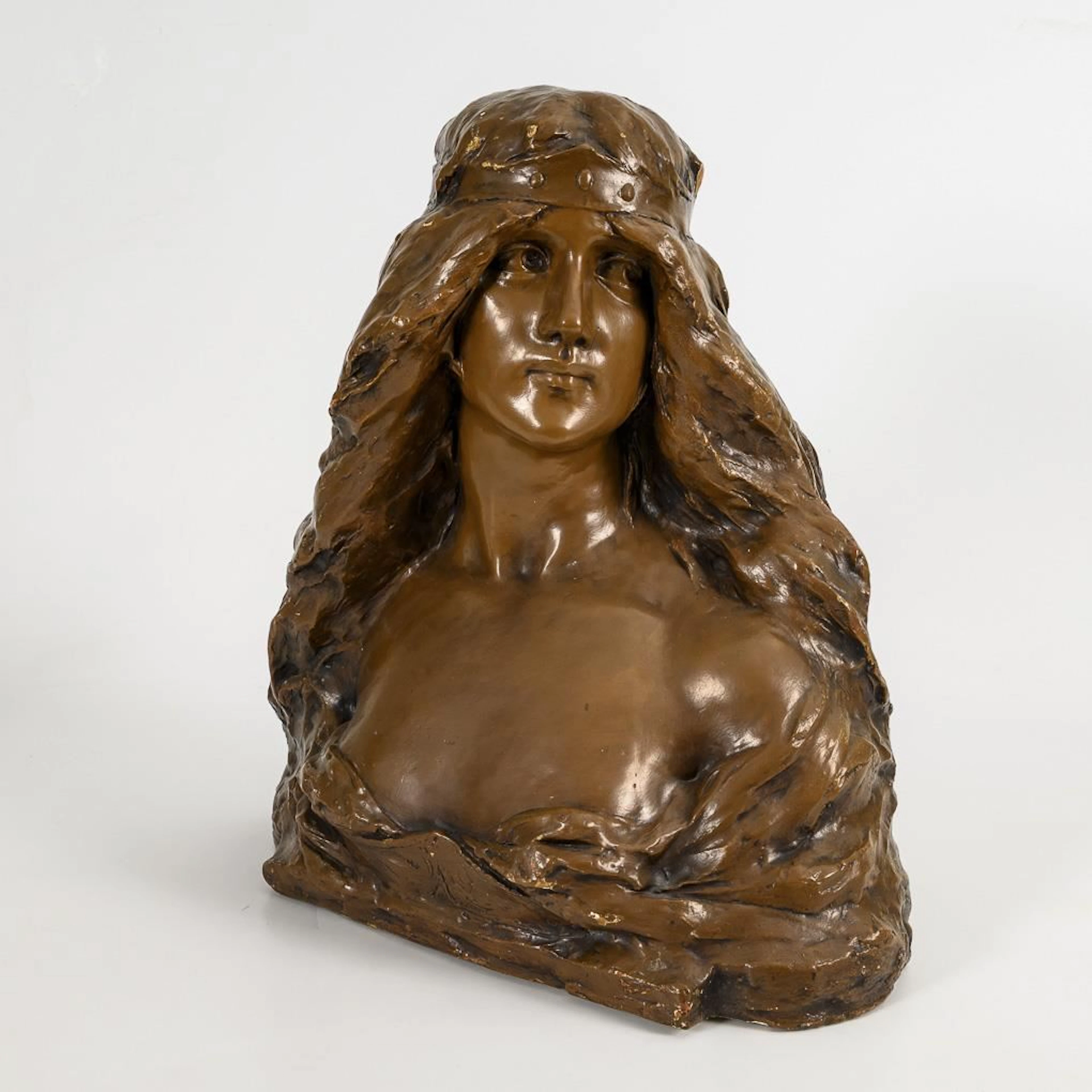 Art Nouveau bust of a woman.