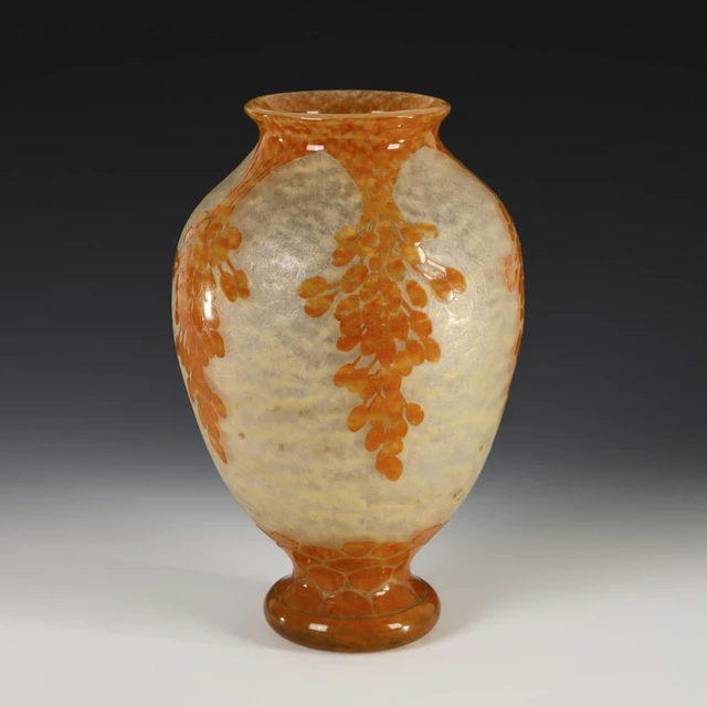 Art Nouveau vase with date palm decoration. Schneider.