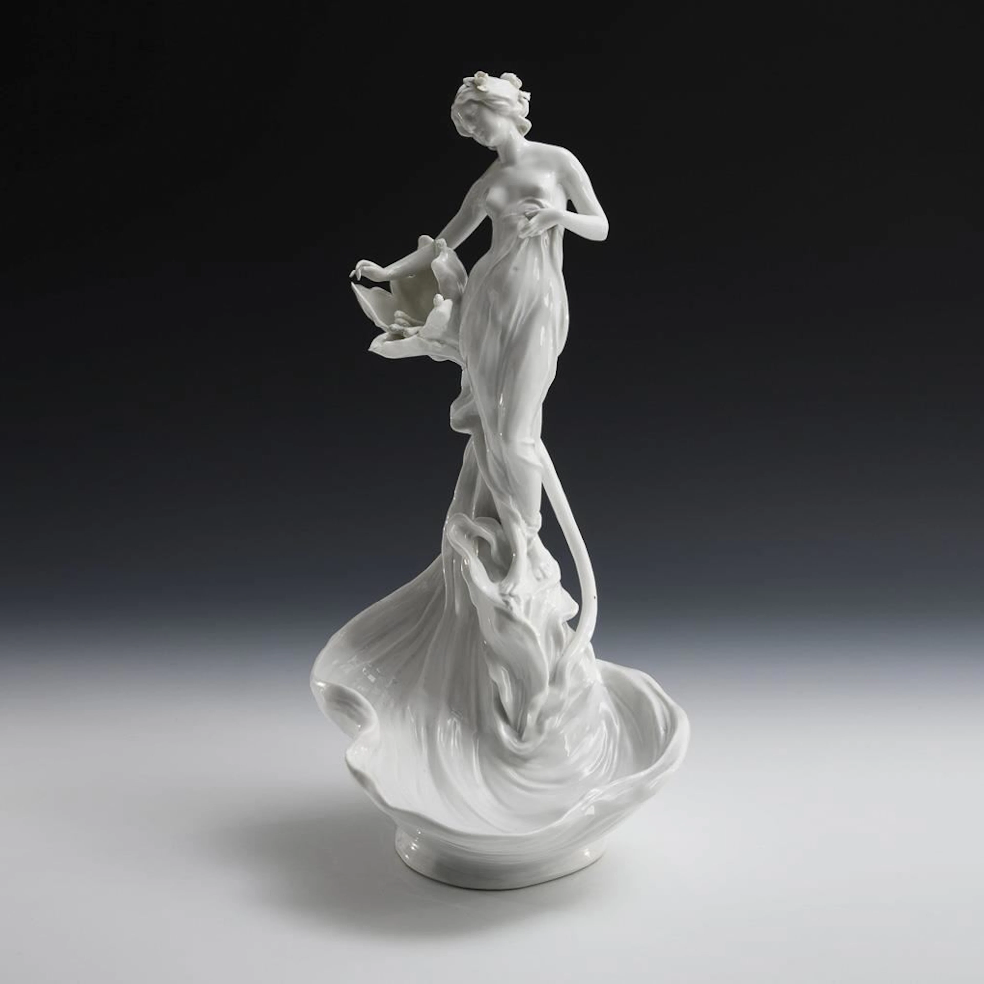 Art Nouveau figurative bowl.