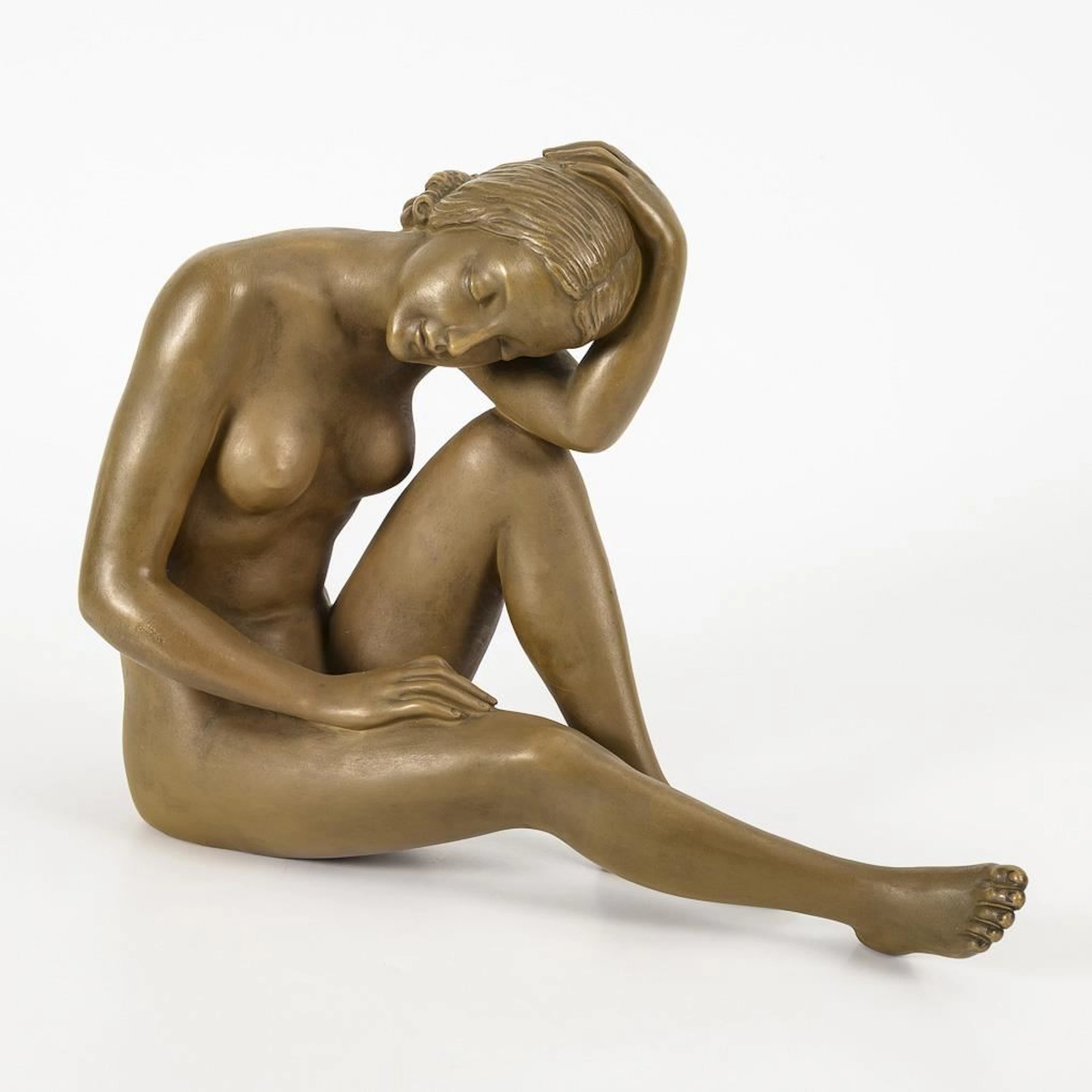 Figure: Seated Female Nude. Vienna-based manufacturer Friedrich Goldscheider.