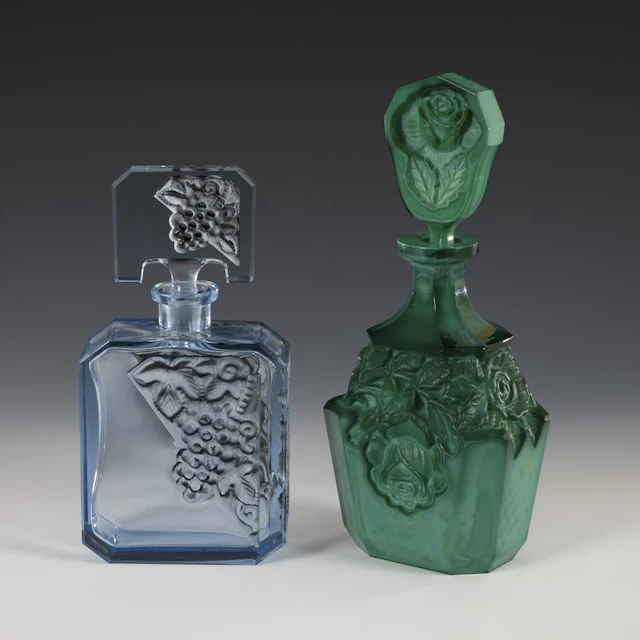 2 Art Deco carafes.