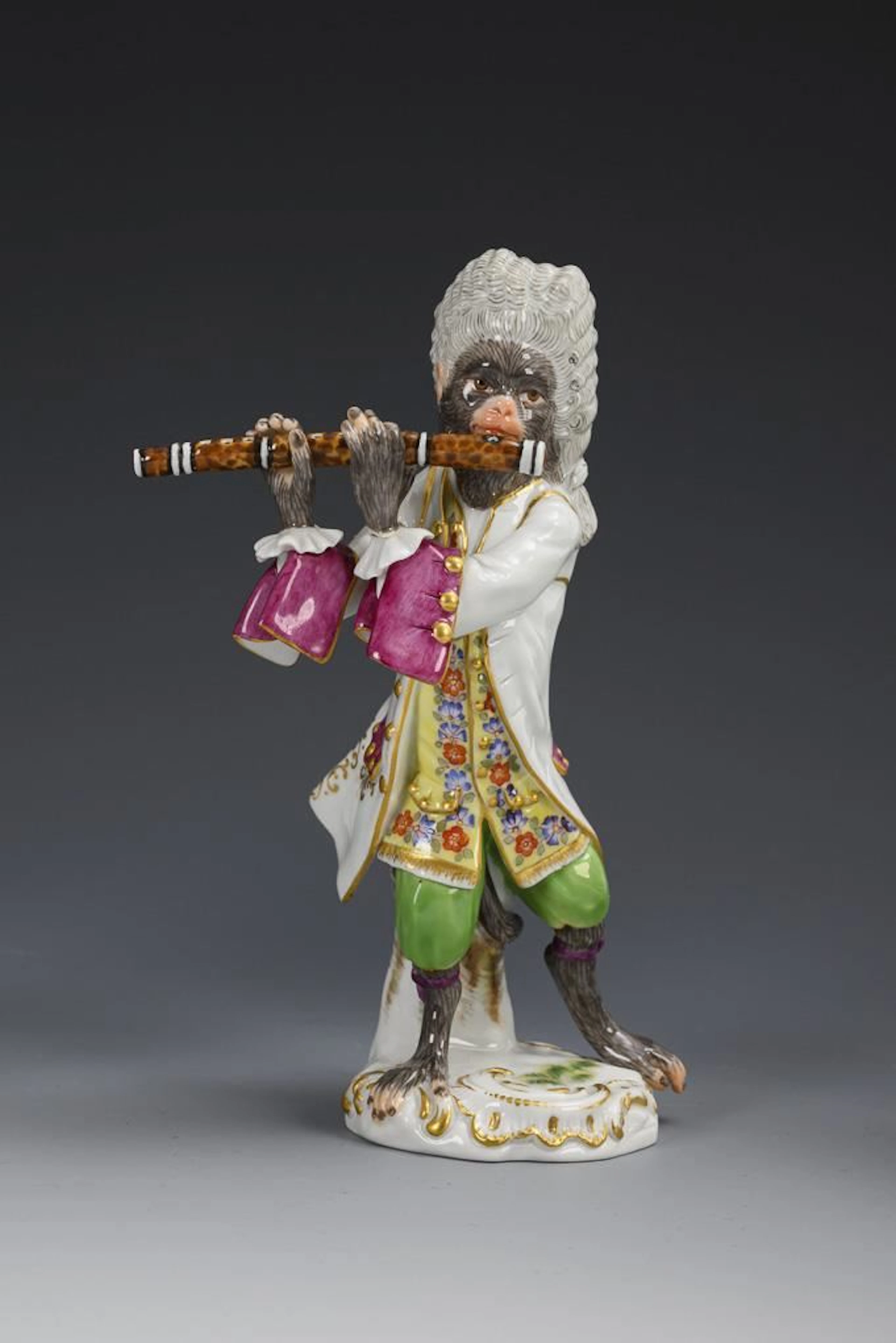 Monkey as a Flutist. Meissen.