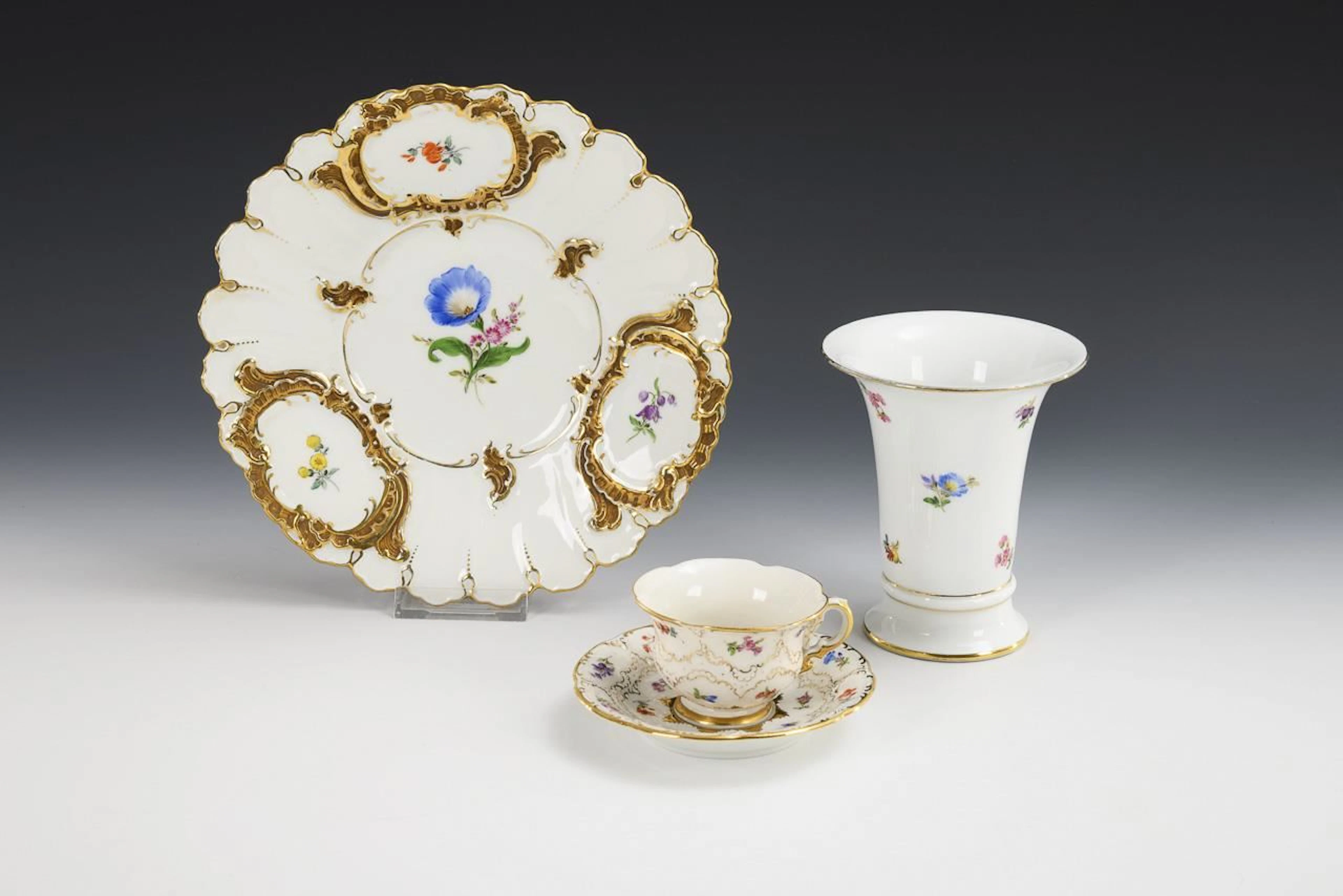 Decorative bowl, krater vase, and "B-shape" mocha cup. Meissen.