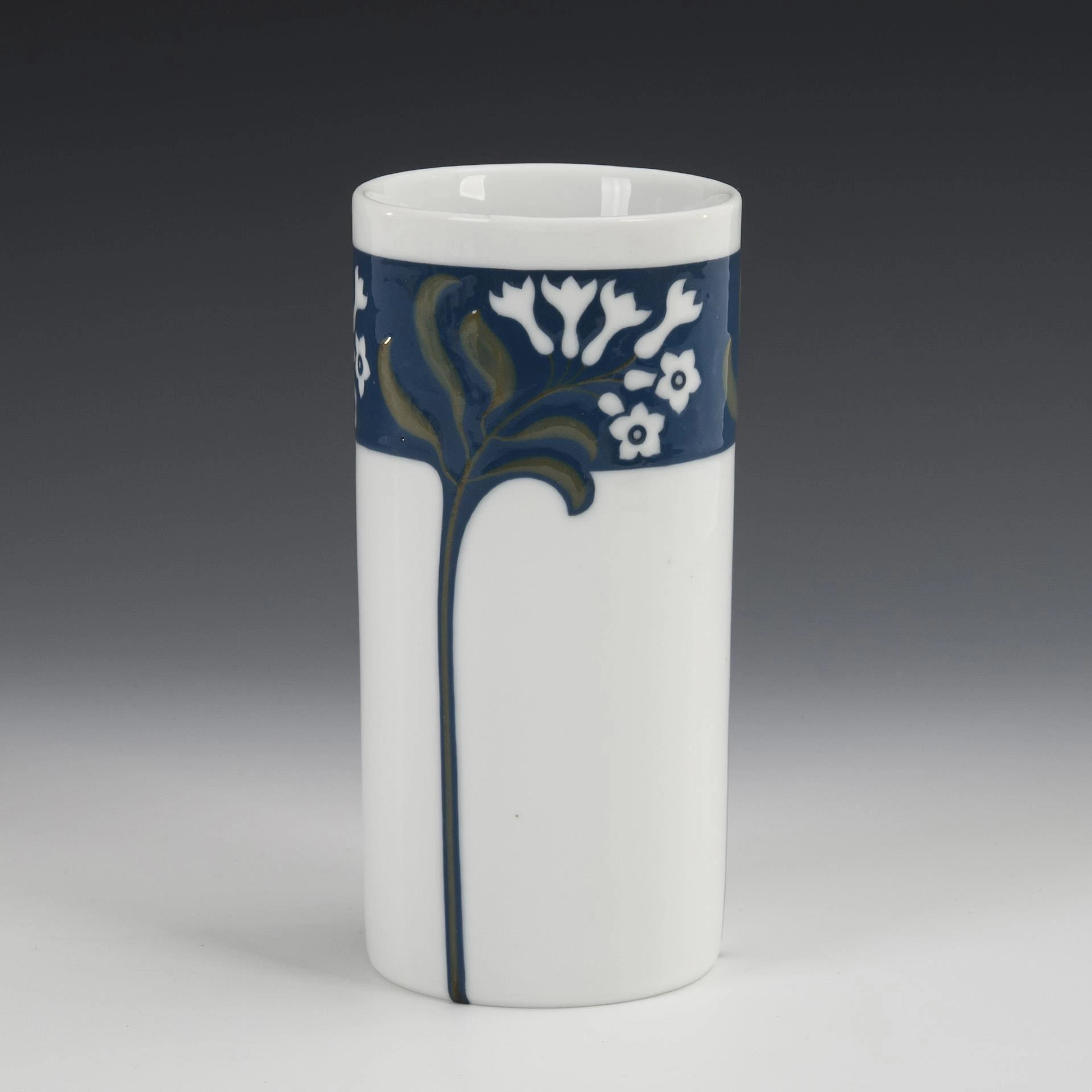 Rare Art Nouveau vase with floral decoration. Munich.