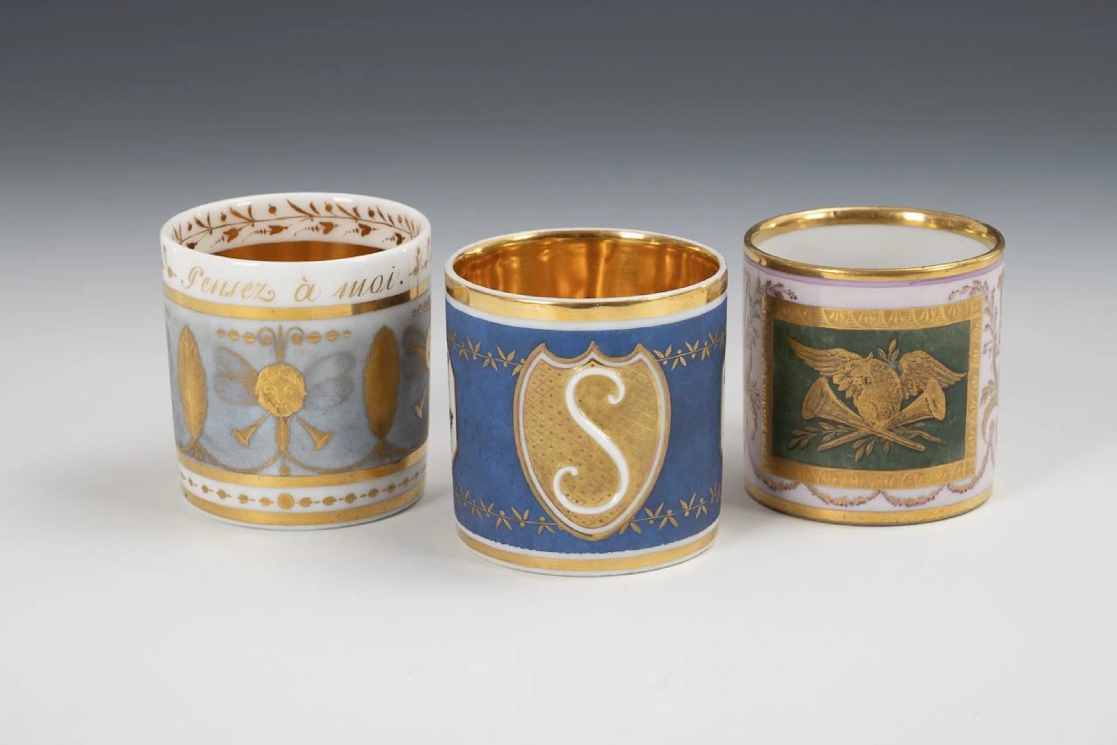 3 Empire-style cups.