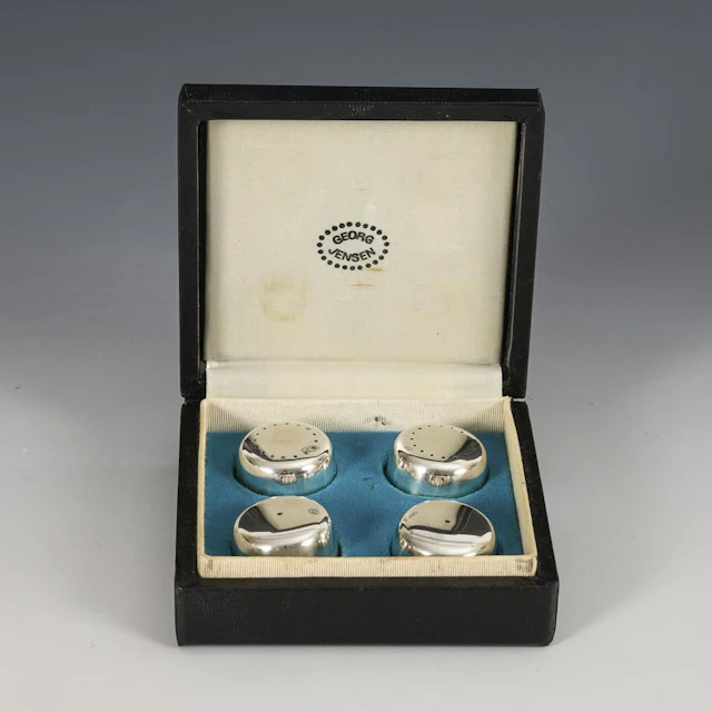 4-piece spice set in a case. Georg Jensen.