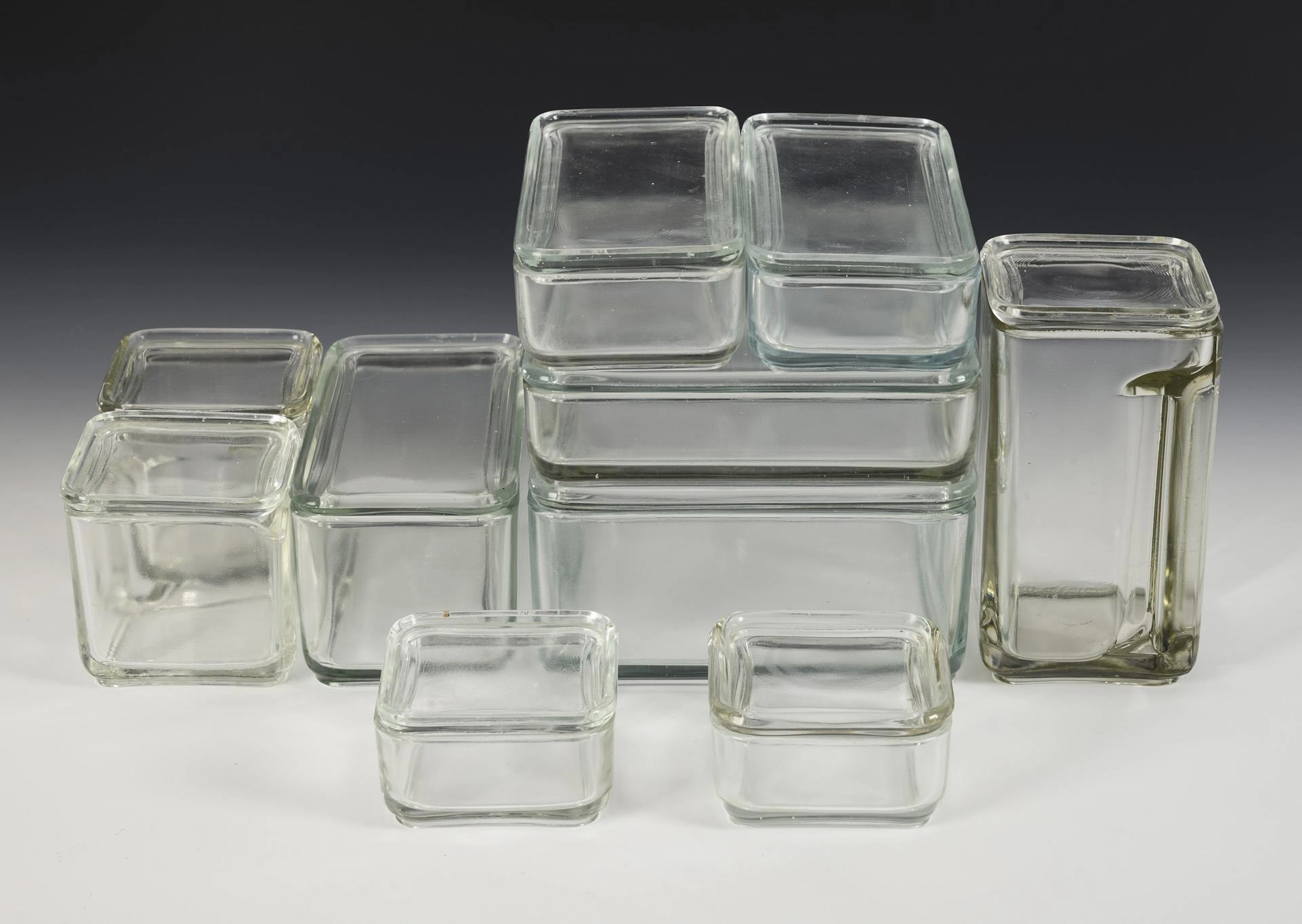 10 storage jars "Kubus".