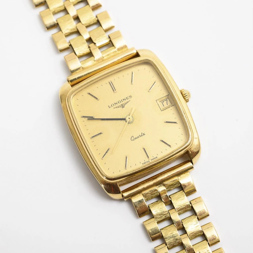Gold "Quarta" Wristwatch. Longines.