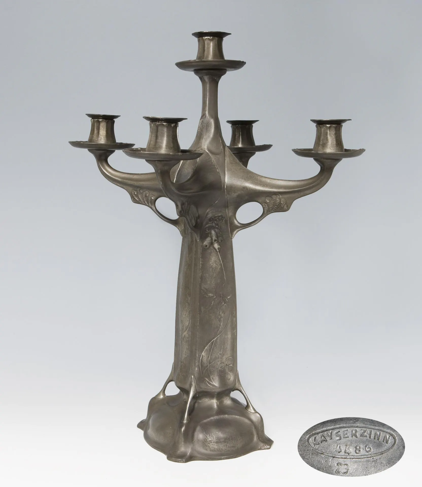 Barnebys: an online auction search engine for Art, Antiques