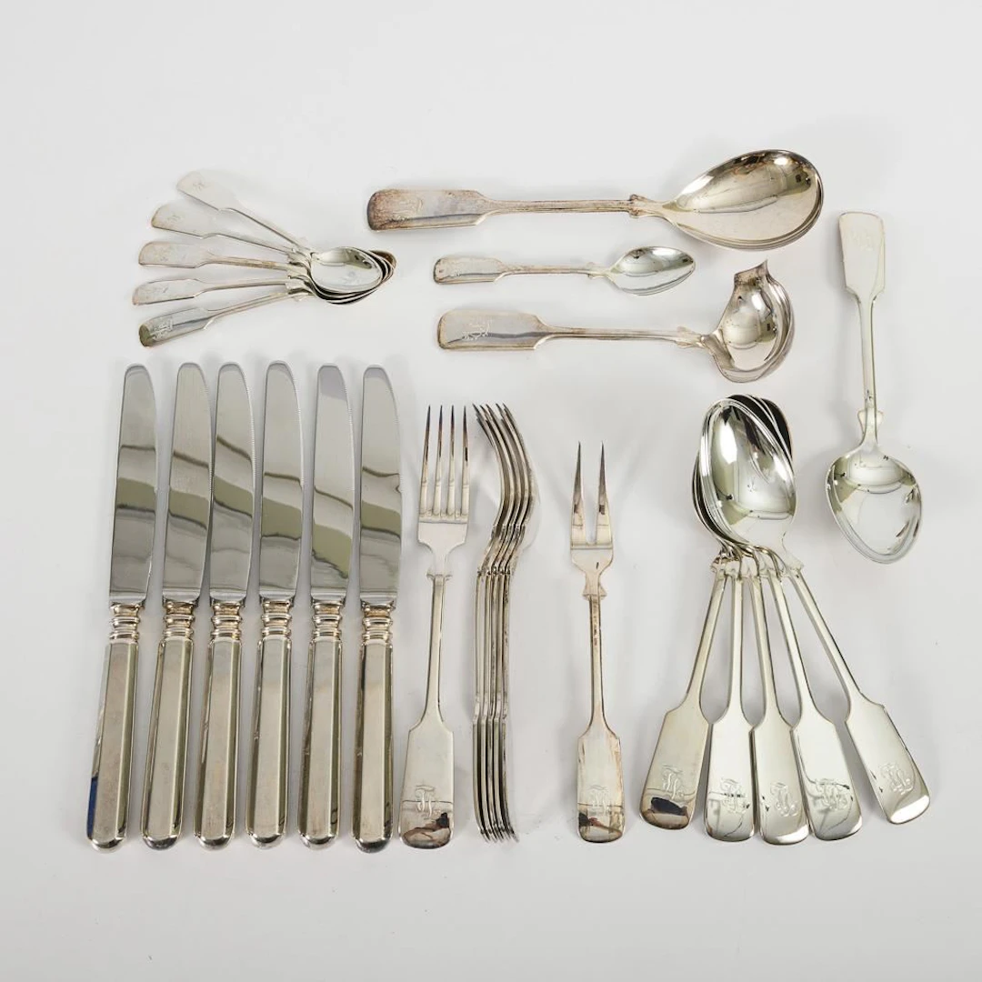 27-piece silver cutlery set for 6 people. Robbe & Berking, Flensburg.
