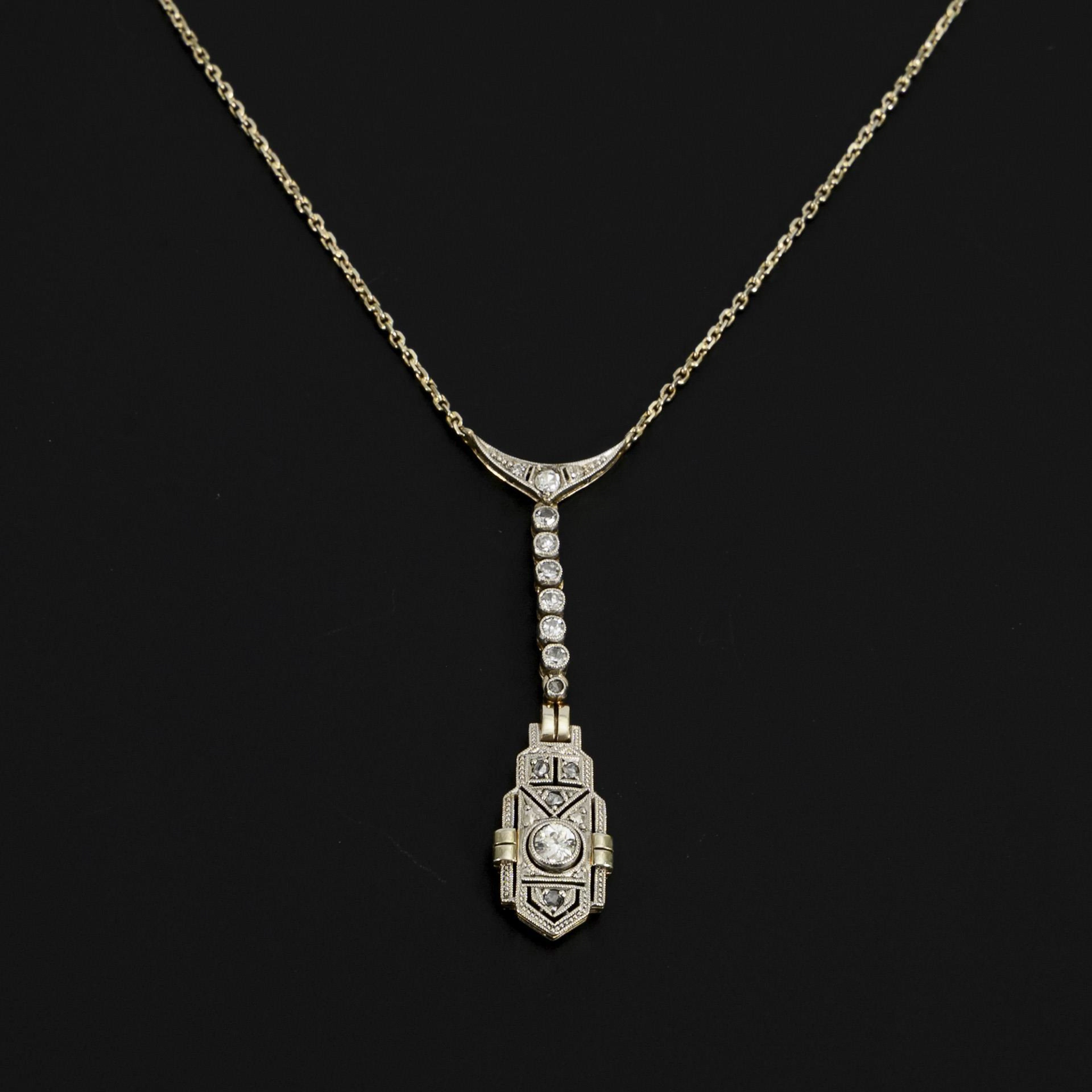 Art Deco necklace in platinum with old-cut diamond.