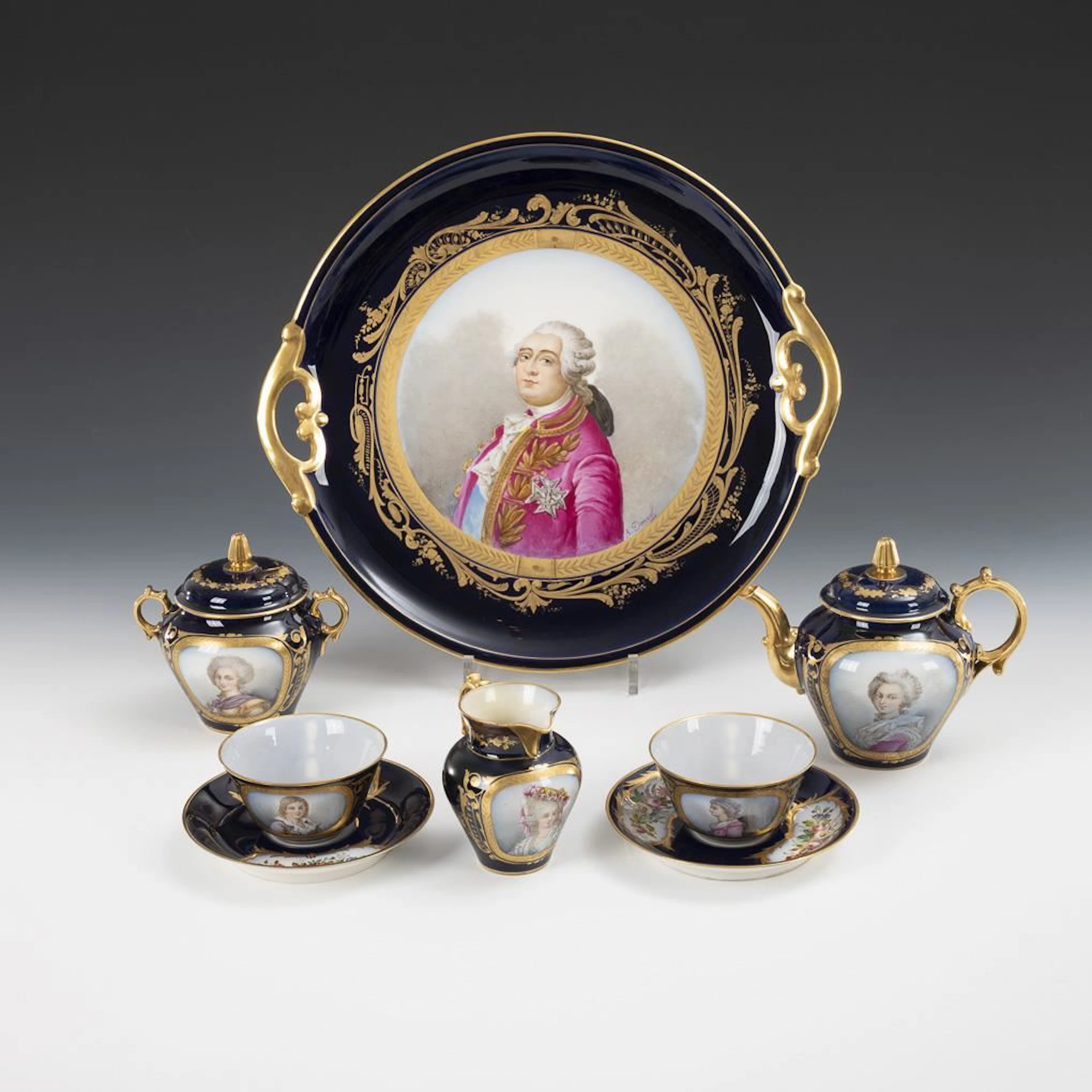 Luncheon with cobalt background and portraits. Sèvres.