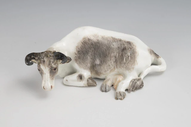 Reclining Cow. Meissen.
