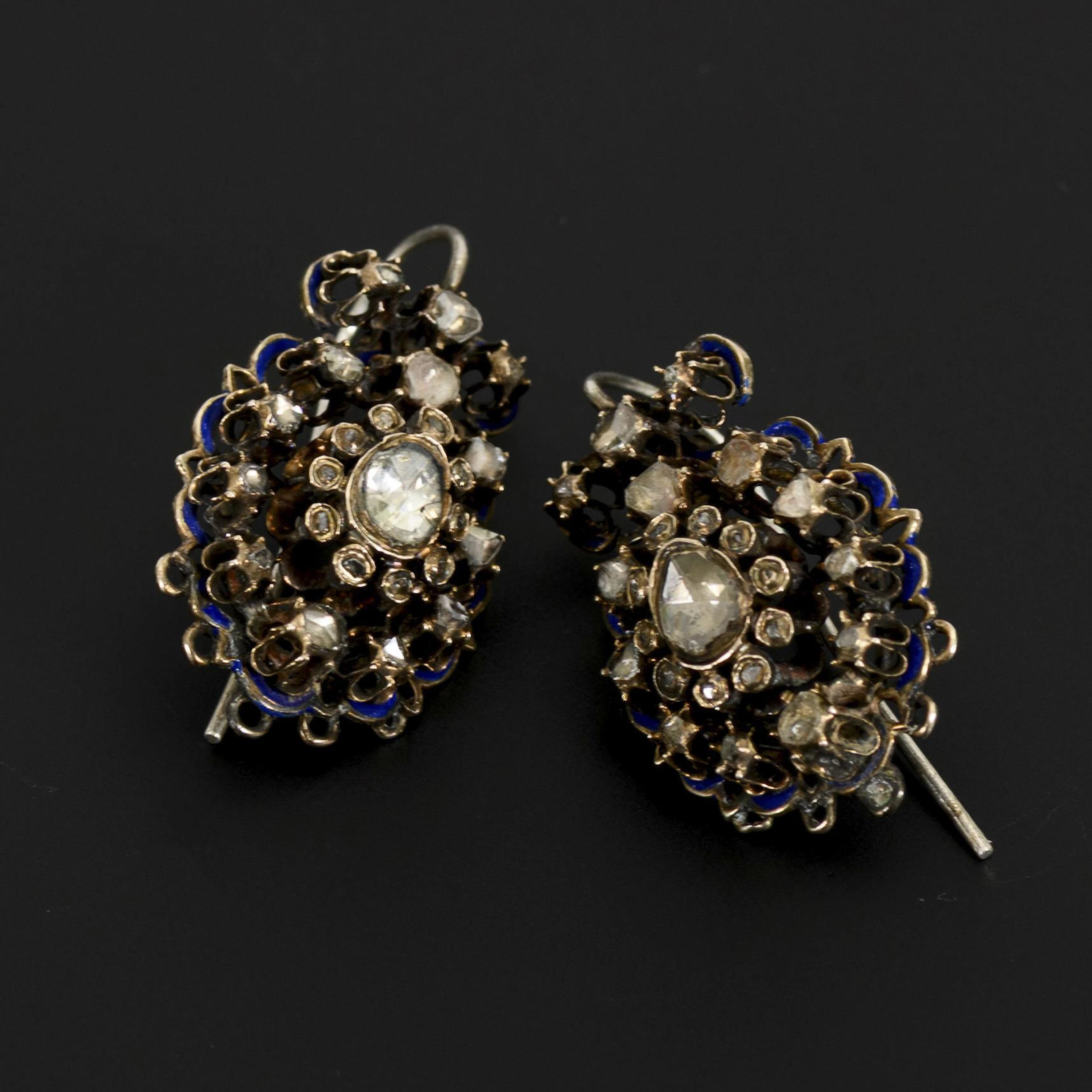 Museum-quality rococo earrings with diamonds.