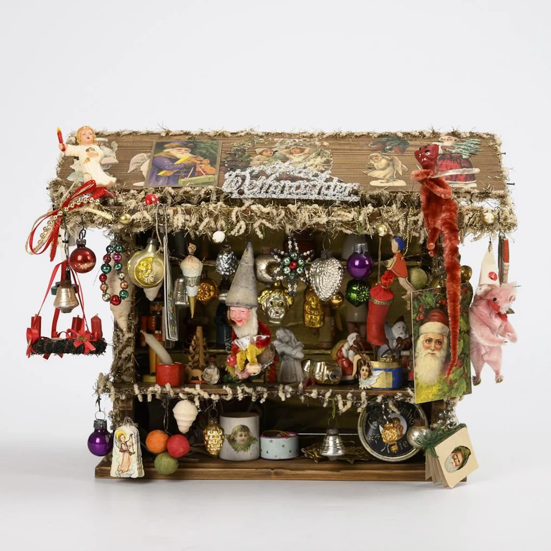 Small market stall with Christmas decorations.