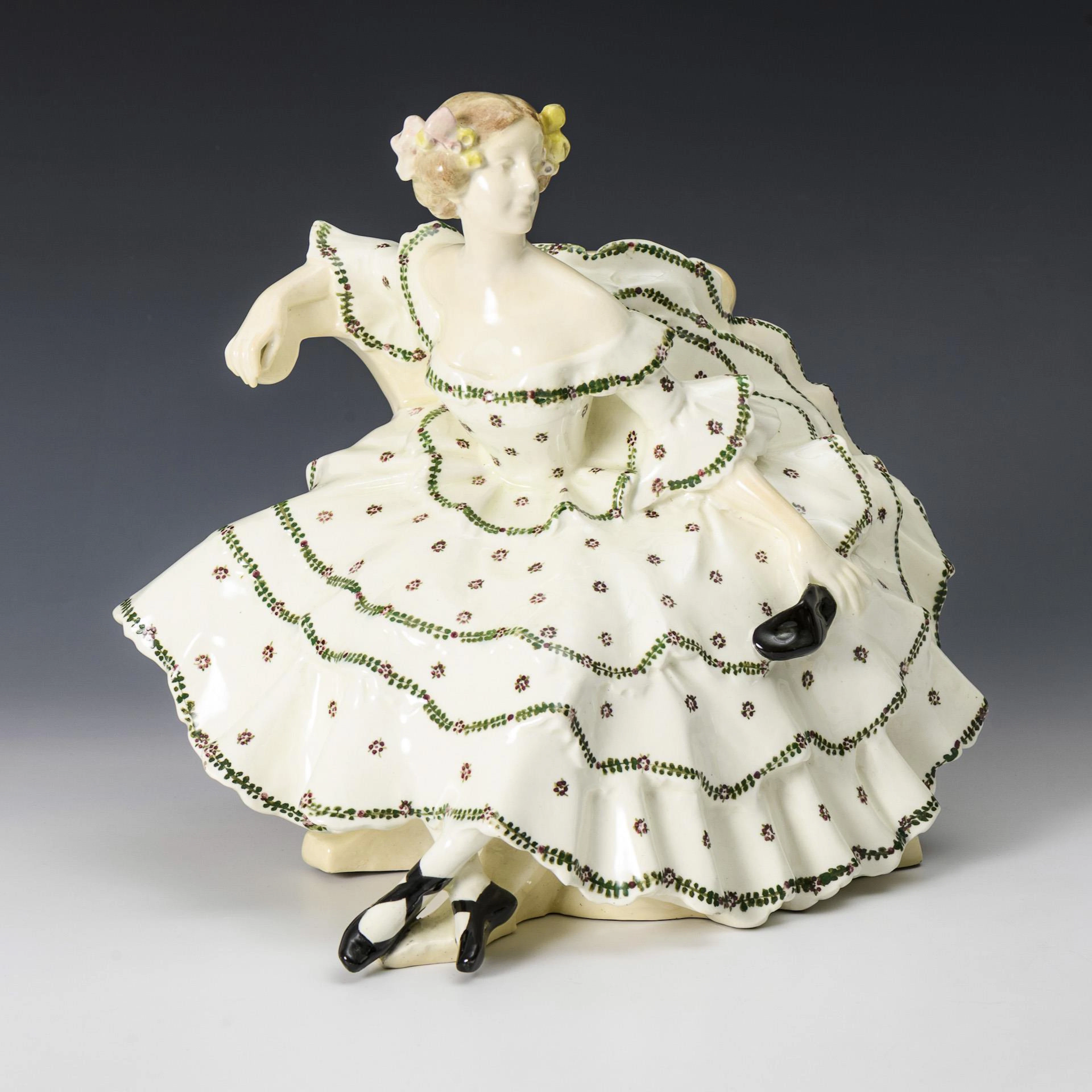 Art Nouveau lady figurine "Ball break". Viennese manufactory Friedrich