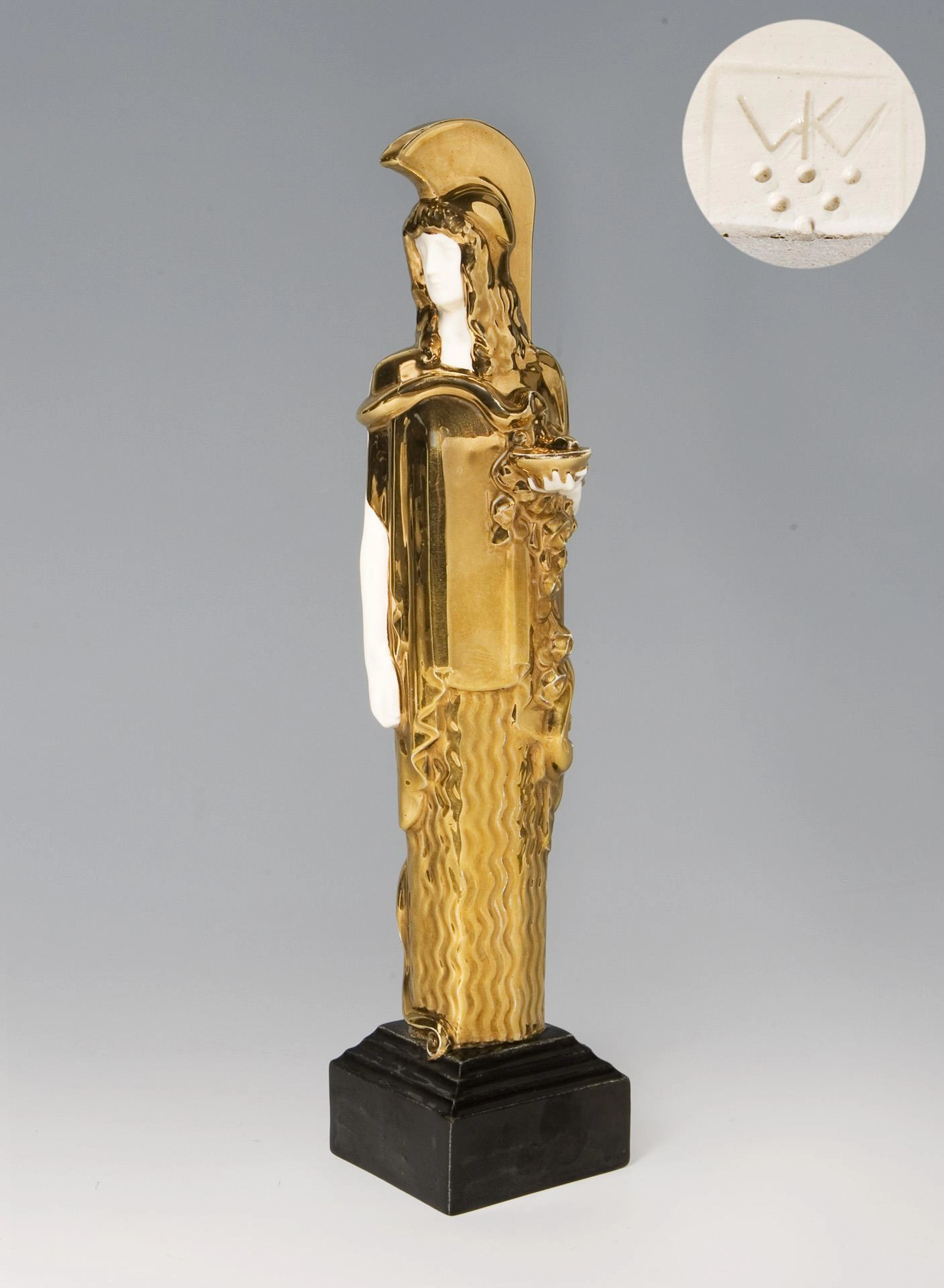 Extremely rare Powolny figurine: Hygieia. United Viennese and Gmunden ceramics.