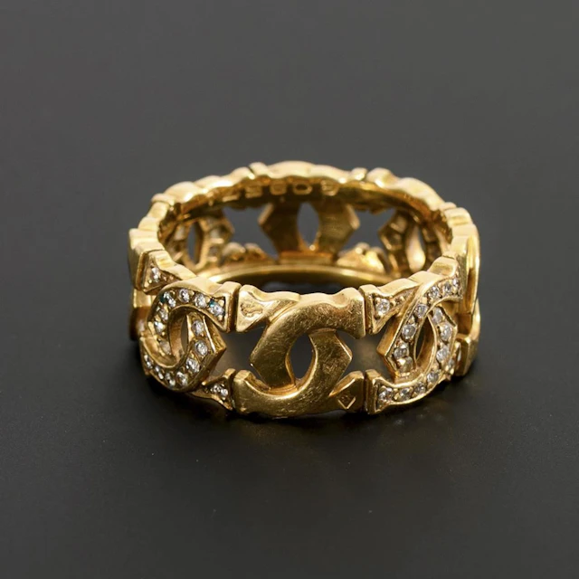Vintage ring by CARTIER.
