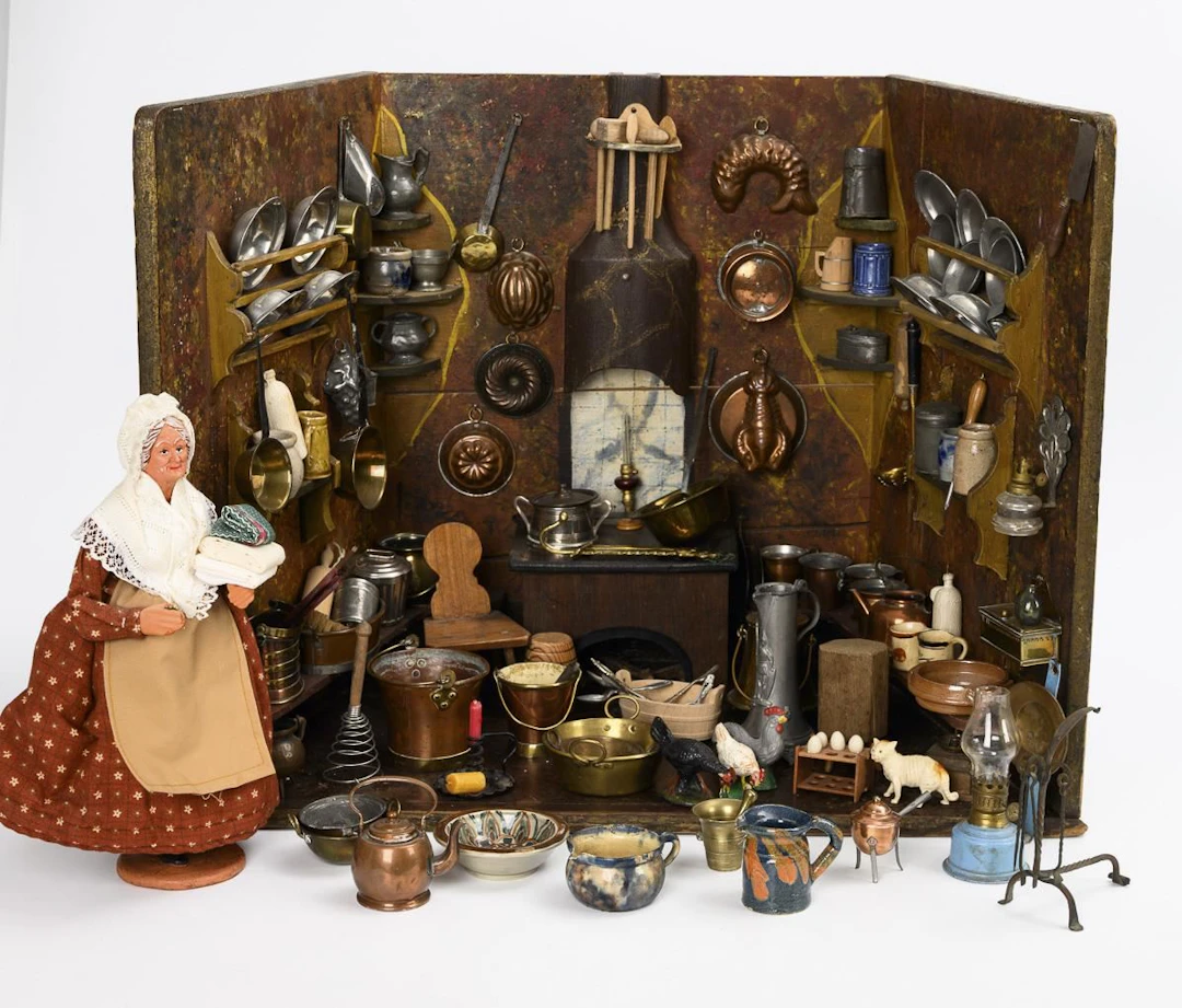 Kitchen with chimney and cook.