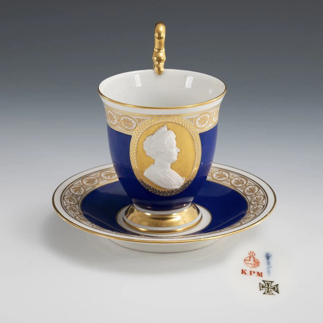 Portrait Cup: Auguste Viktoria. KPM Berlin.