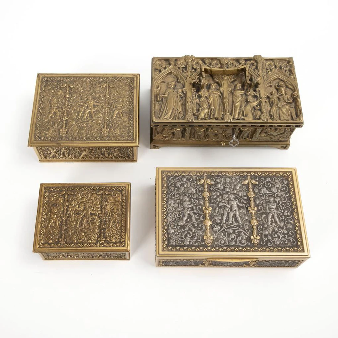4 caskets. Erhard & Söhne.