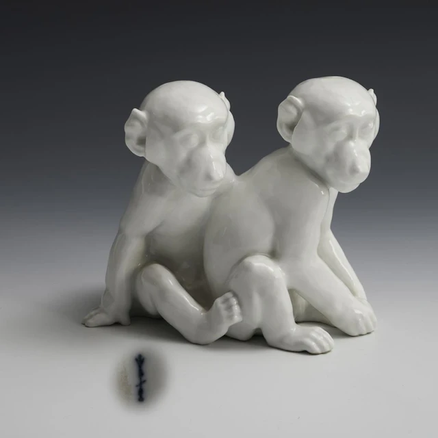 Pair of Monkeys. KPM Berlin.