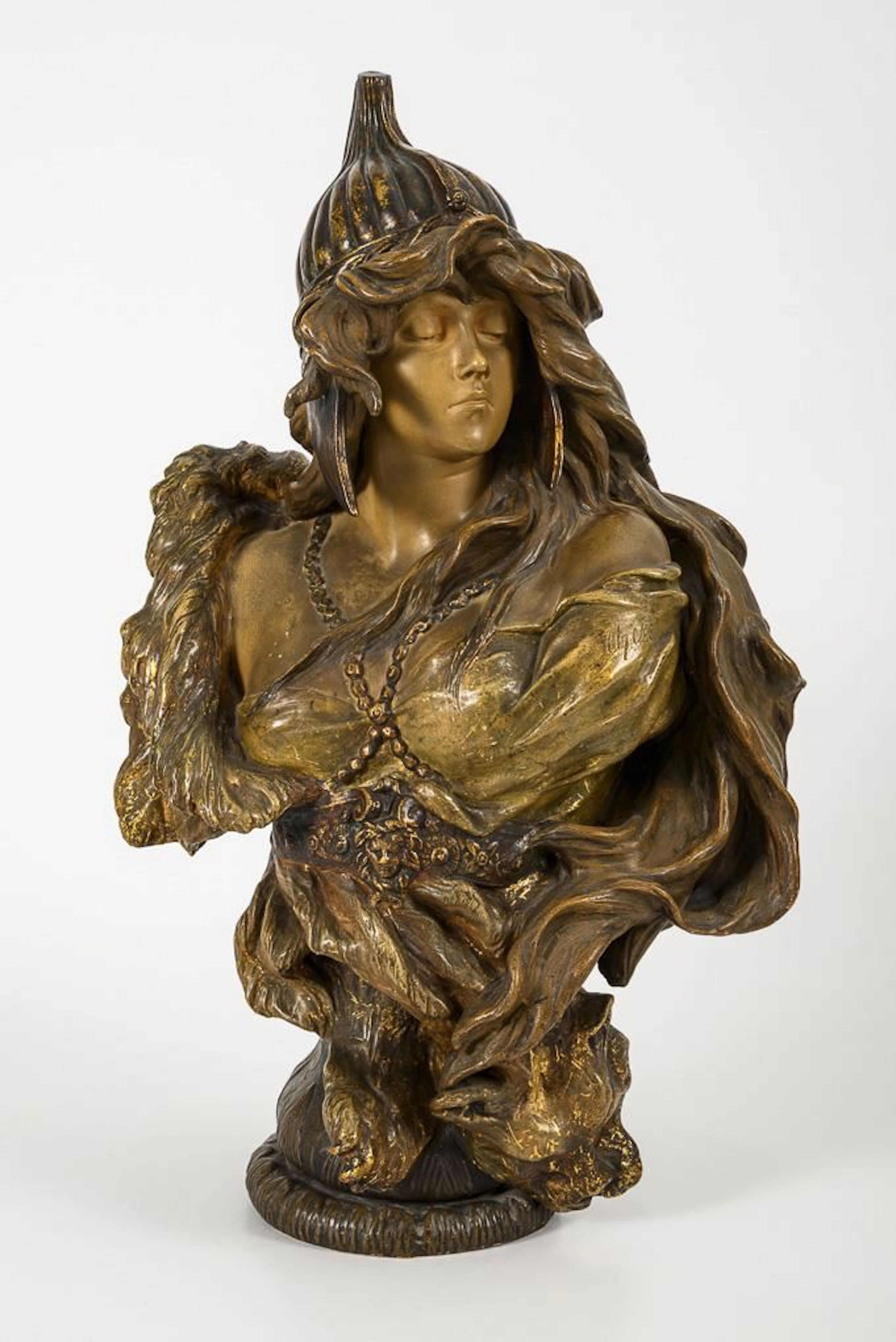 Art Nouveau bust "Queen of the Amazons". Vienna-based manufacturer