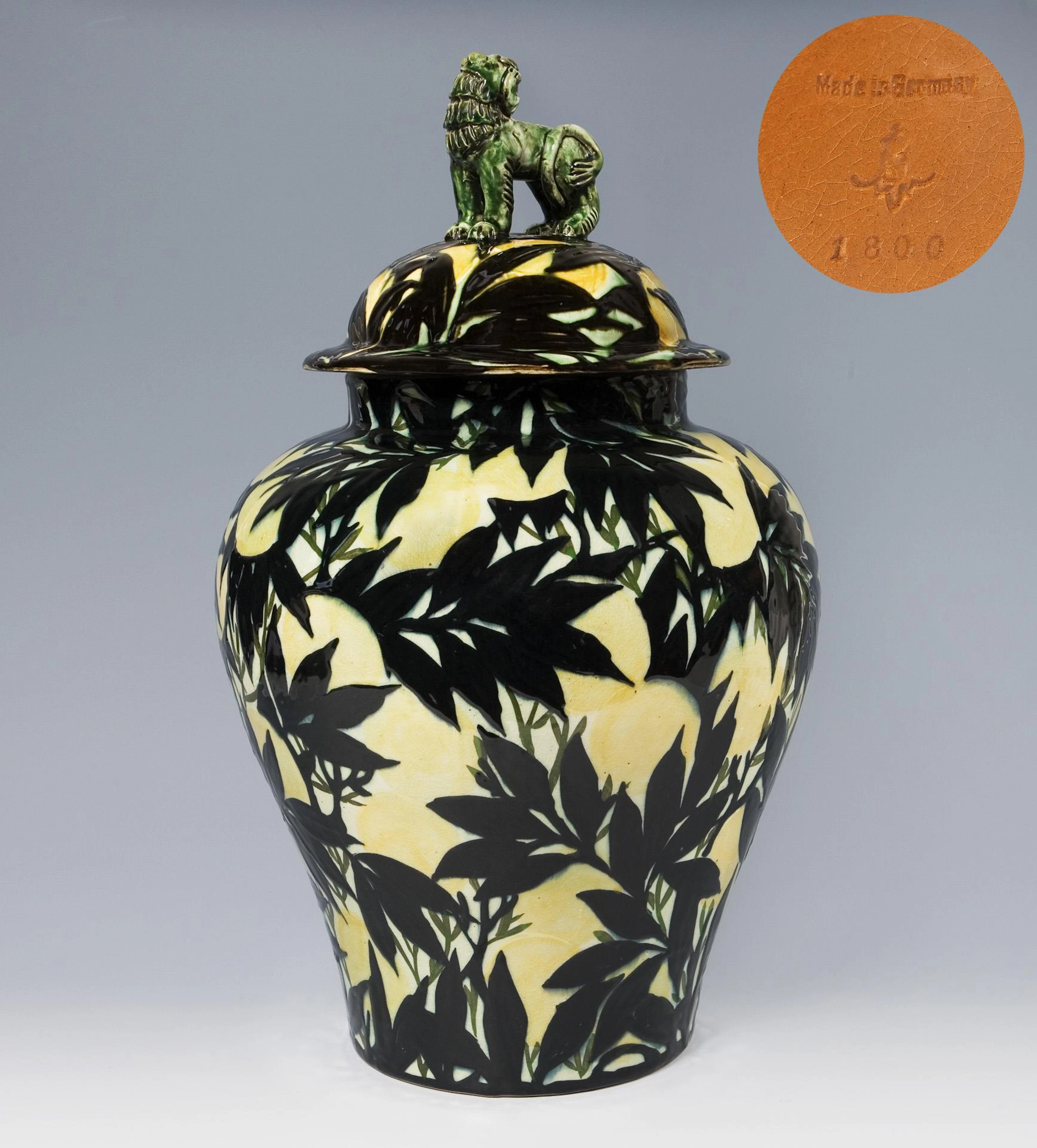 Large Laeuger lidded vase "Lemons". Karlsruhe majolica.