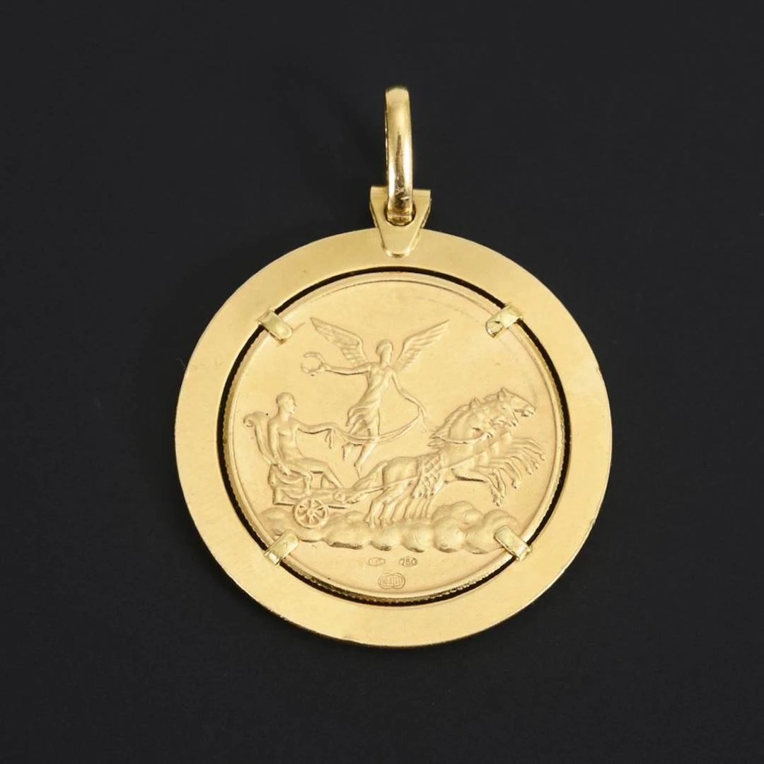 Coin-Design Pendant.