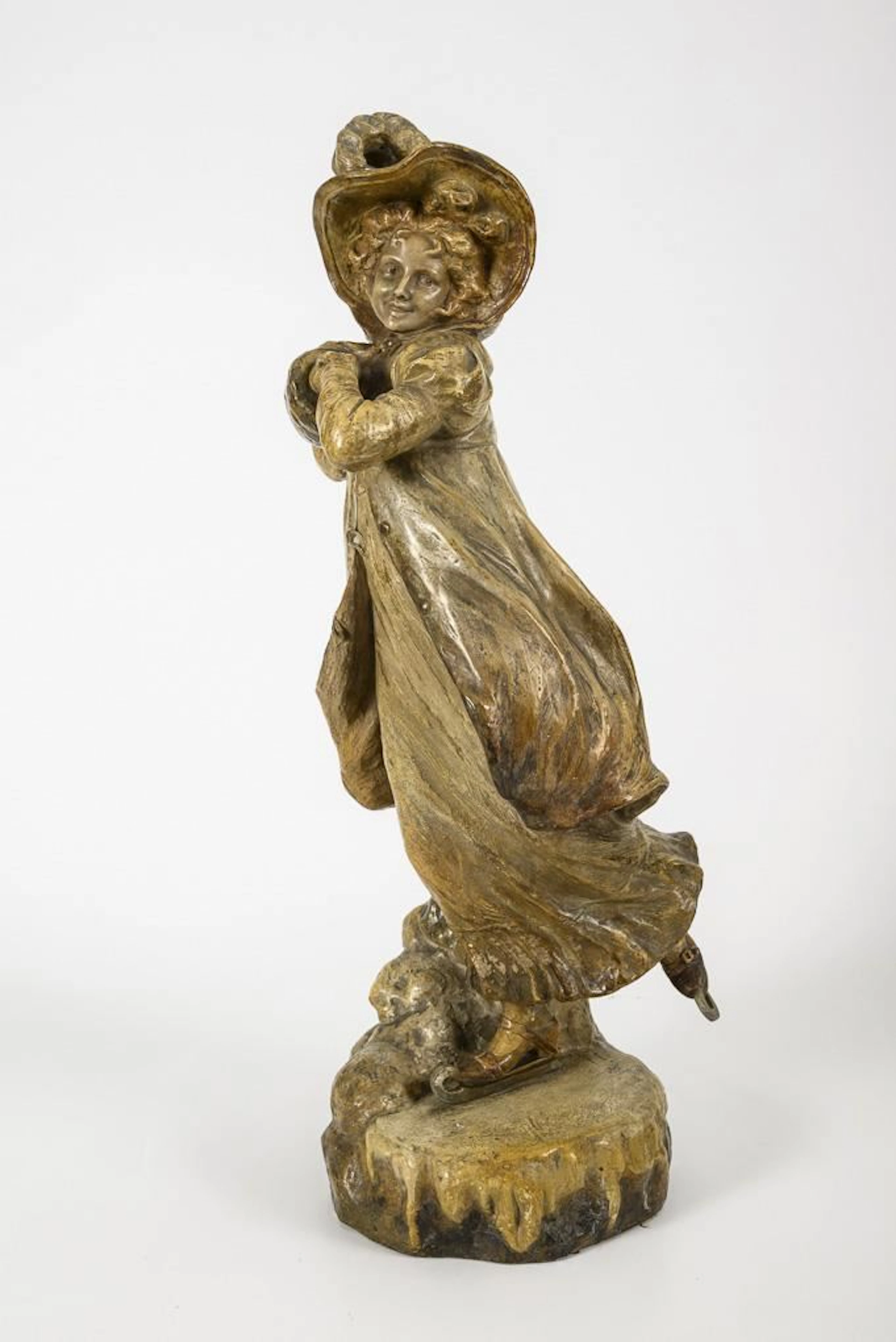Art Nouveau figurine: Skater. Vienna-based manufacturer Friedrich Goldscheider.