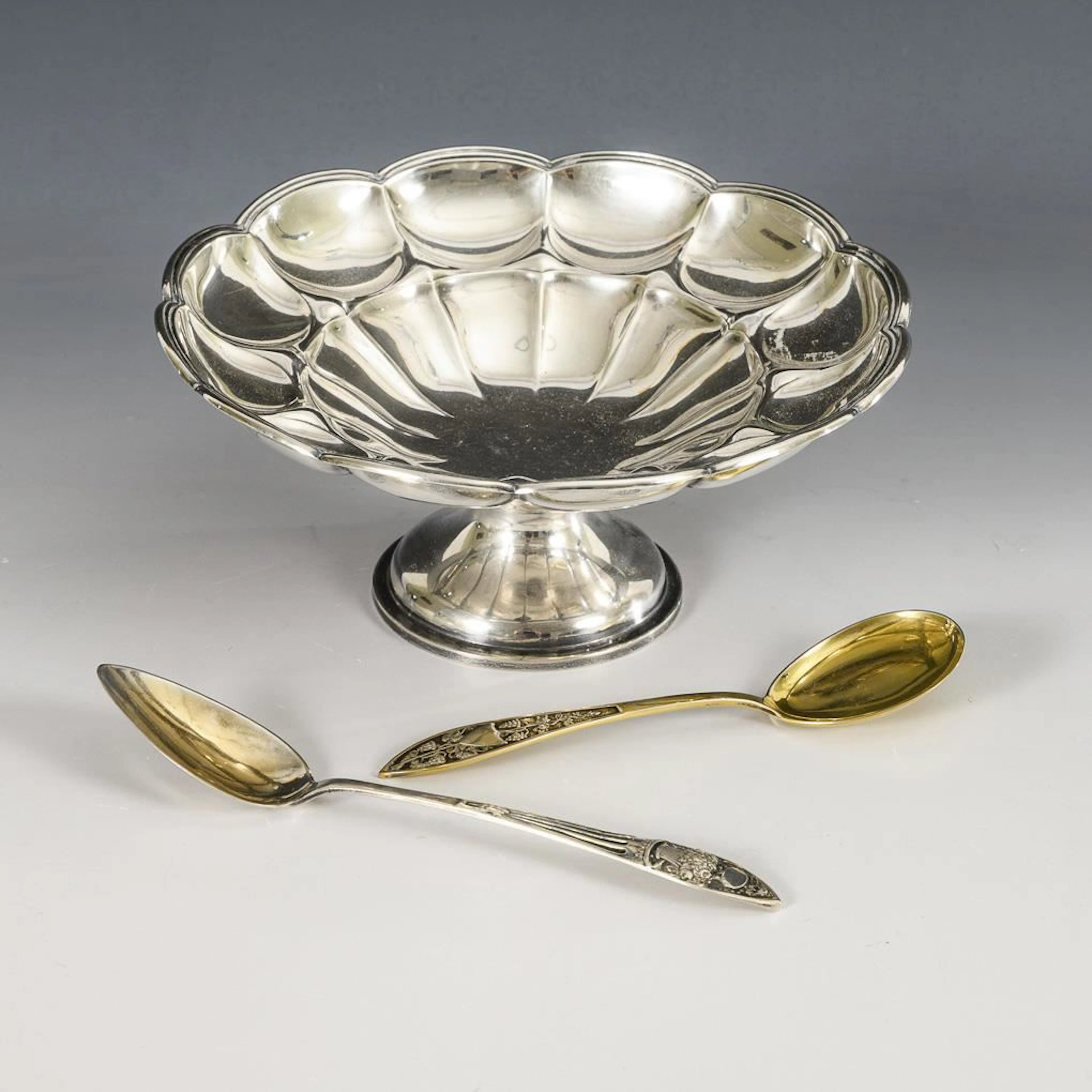 Soup bowl and 2 spoons. Otto Wolter, Schwäbisch Gmünd.