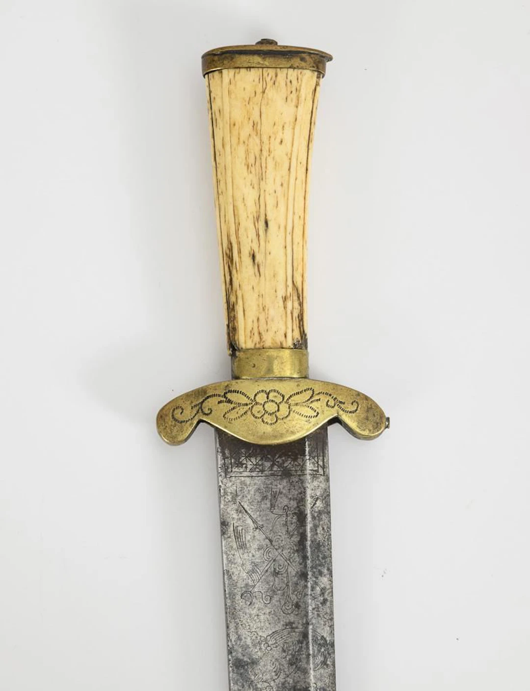 Baroque hunting dagger or hunting saber.